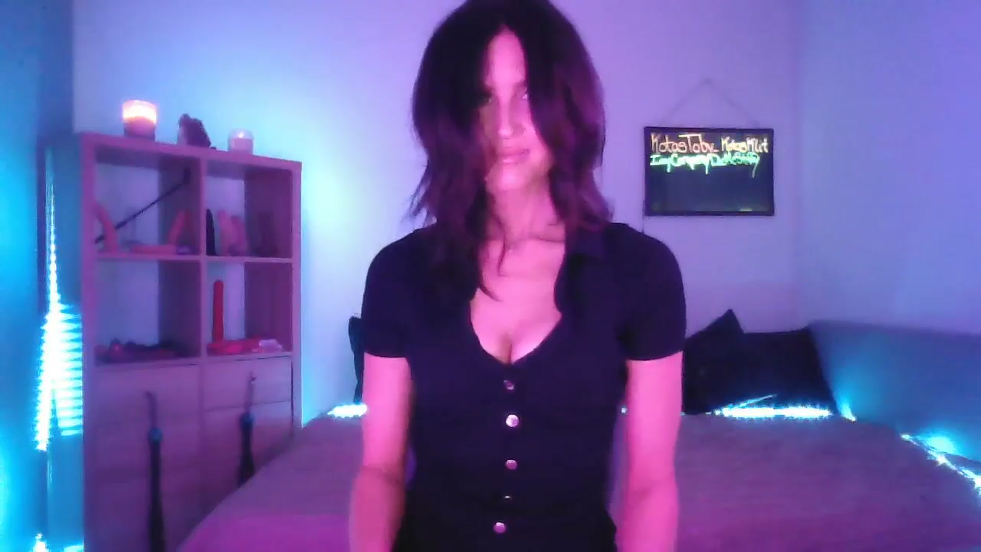 Gallery image thumbnail from DakotaCox's myfreecams stream on, 04/20/2025, 03:51 image 19 of 20