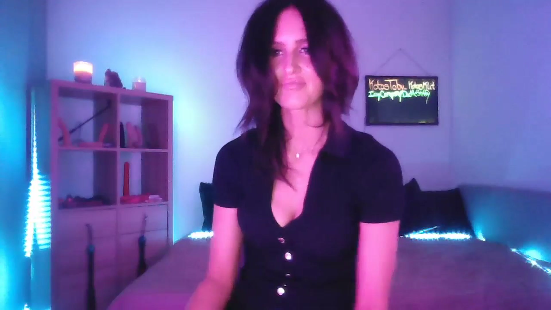 Gallery image thumbnail from DakotaCox's myfreecams stream on, 04/20/2025, 03:51 image 4 of 20