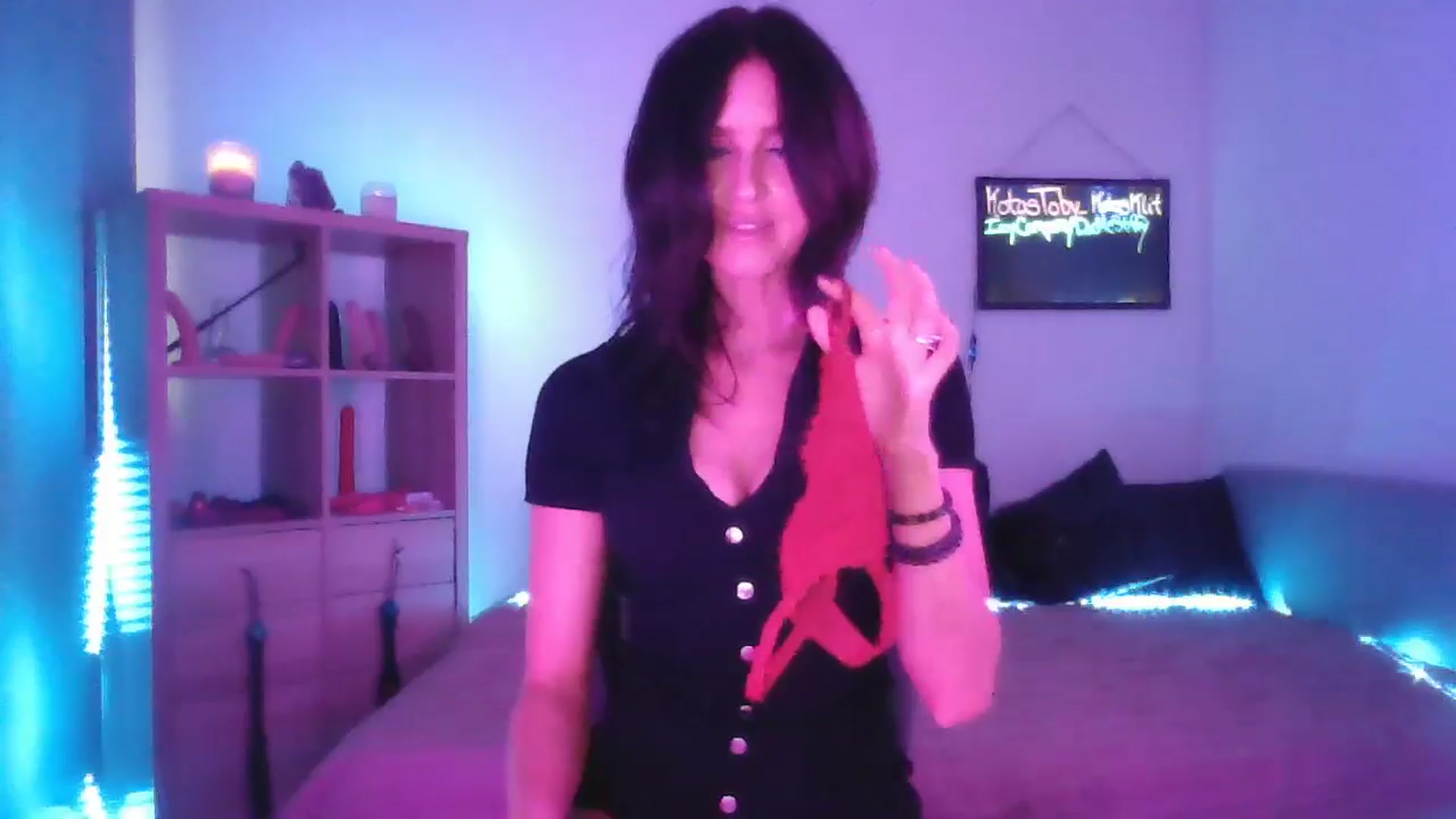 Gallery image thumbnail from DakotaCox's myfreecams stream on, 04/20/2025, 04:55 image 19 of 20