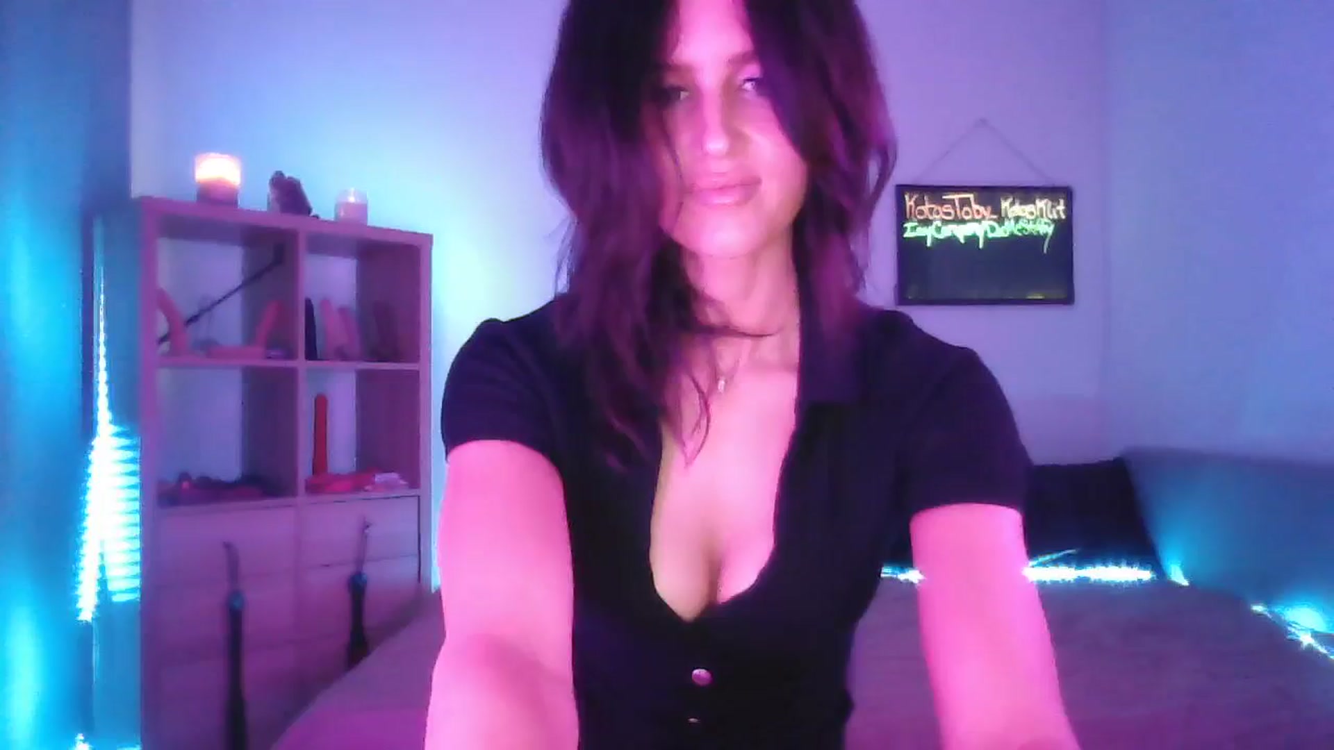 Gallery image thumbnail from DakotaCox's myfreecams stream on, 04/20/2025, 04:55 image 5 of 20