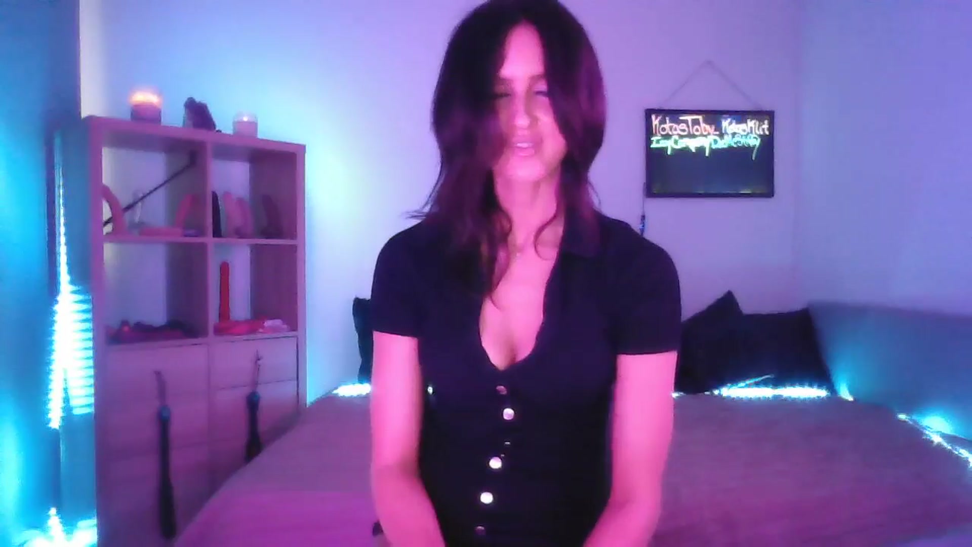 Gallery image thumbnail from DakotaCox's myfreecams stream on, 04/20/2025, 05:29 image 10 of 20