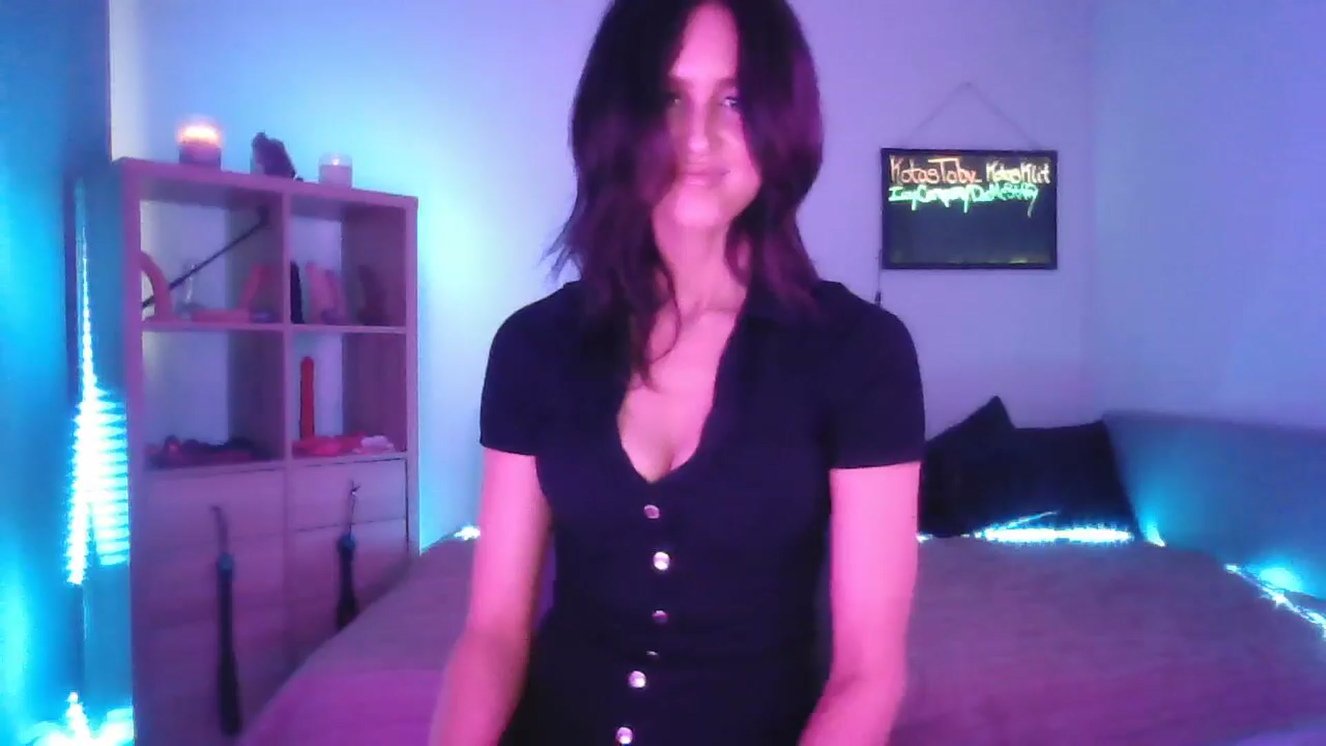 Gallery image thumbnail from DakotaCox's myfreecams stream on, 04/20/2025, 05:29 image 7 of 20