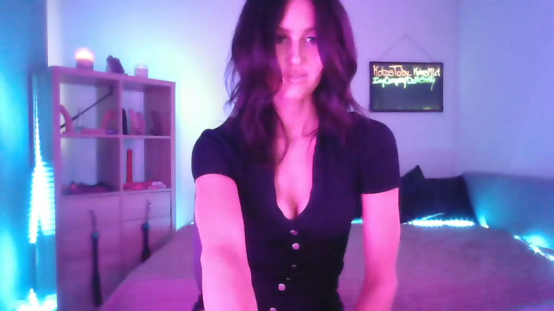 Gallery image thumbnail from DakotaCox's myfreecams stream on, 04/20/2025, 05:29 image 1 of 20