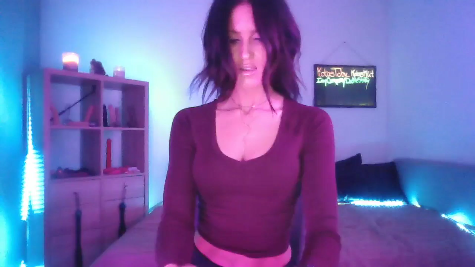 Gallery image thumbnail from DakotaCox's myfreecams stream on, 04/22/2025, 01:55 image 14 of 20