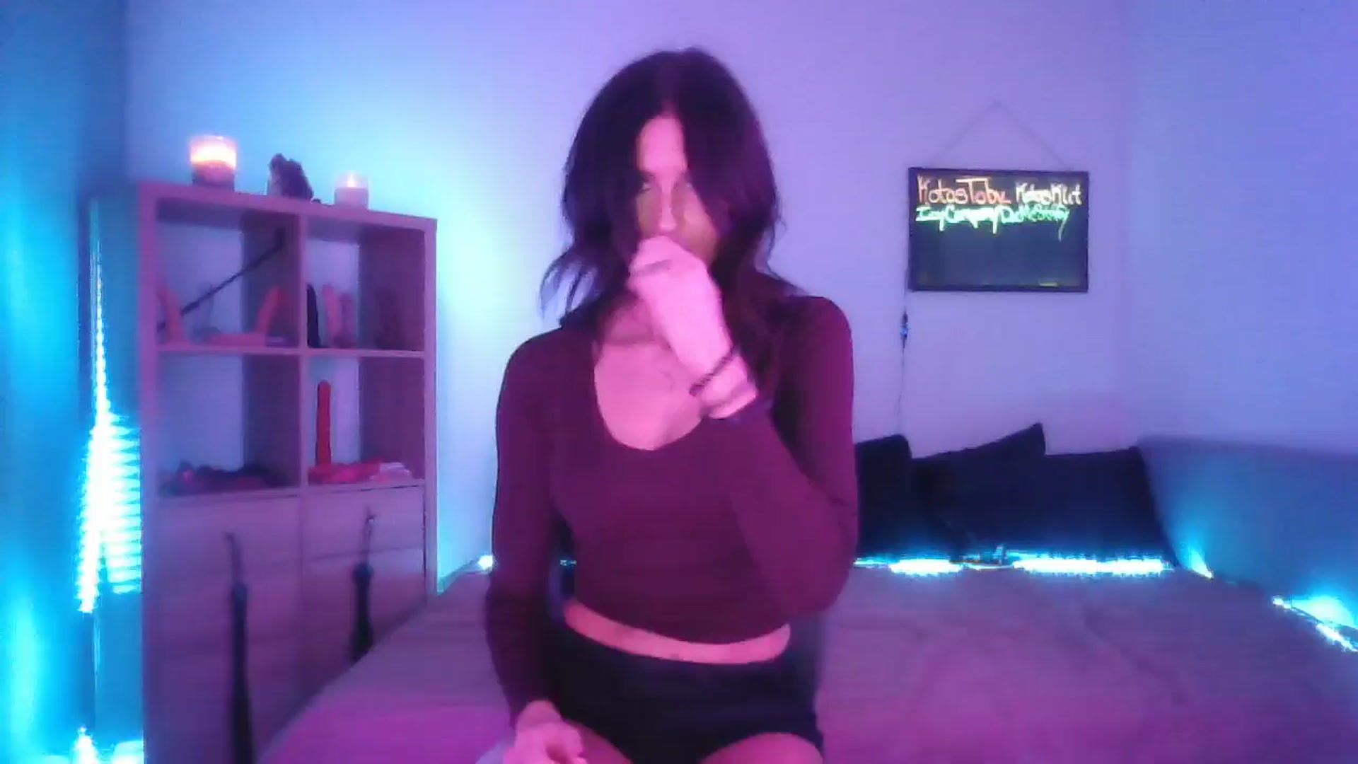 Gallery image thumbnail from DakotaCox's myfreecams stream on, 04/22/2025, 02:10 image 13 of 20