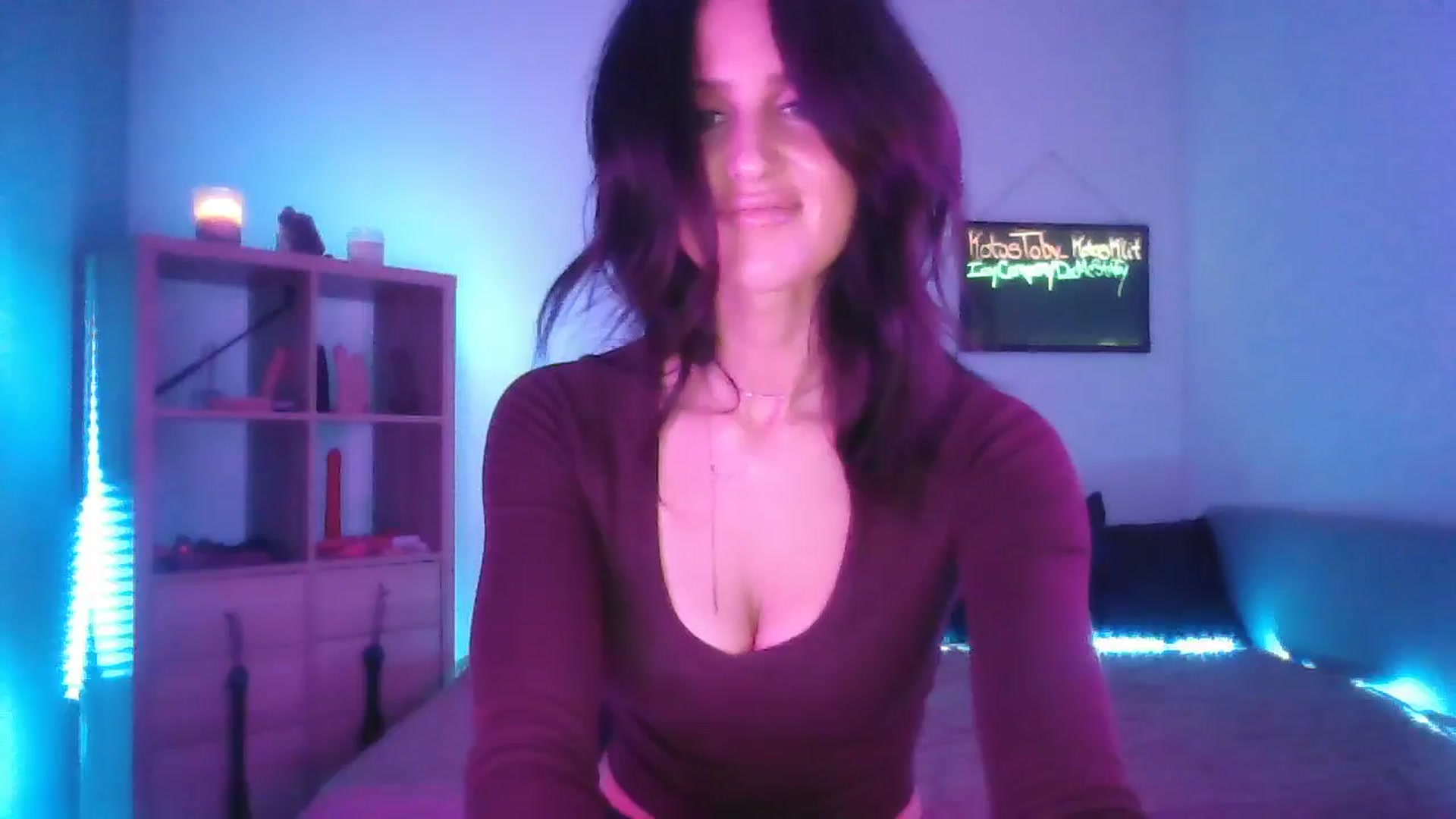 Gallery image thumbnail from DakotaCox's myfreecams stream on, 04/22/2025, 03:10 image 1 of 20