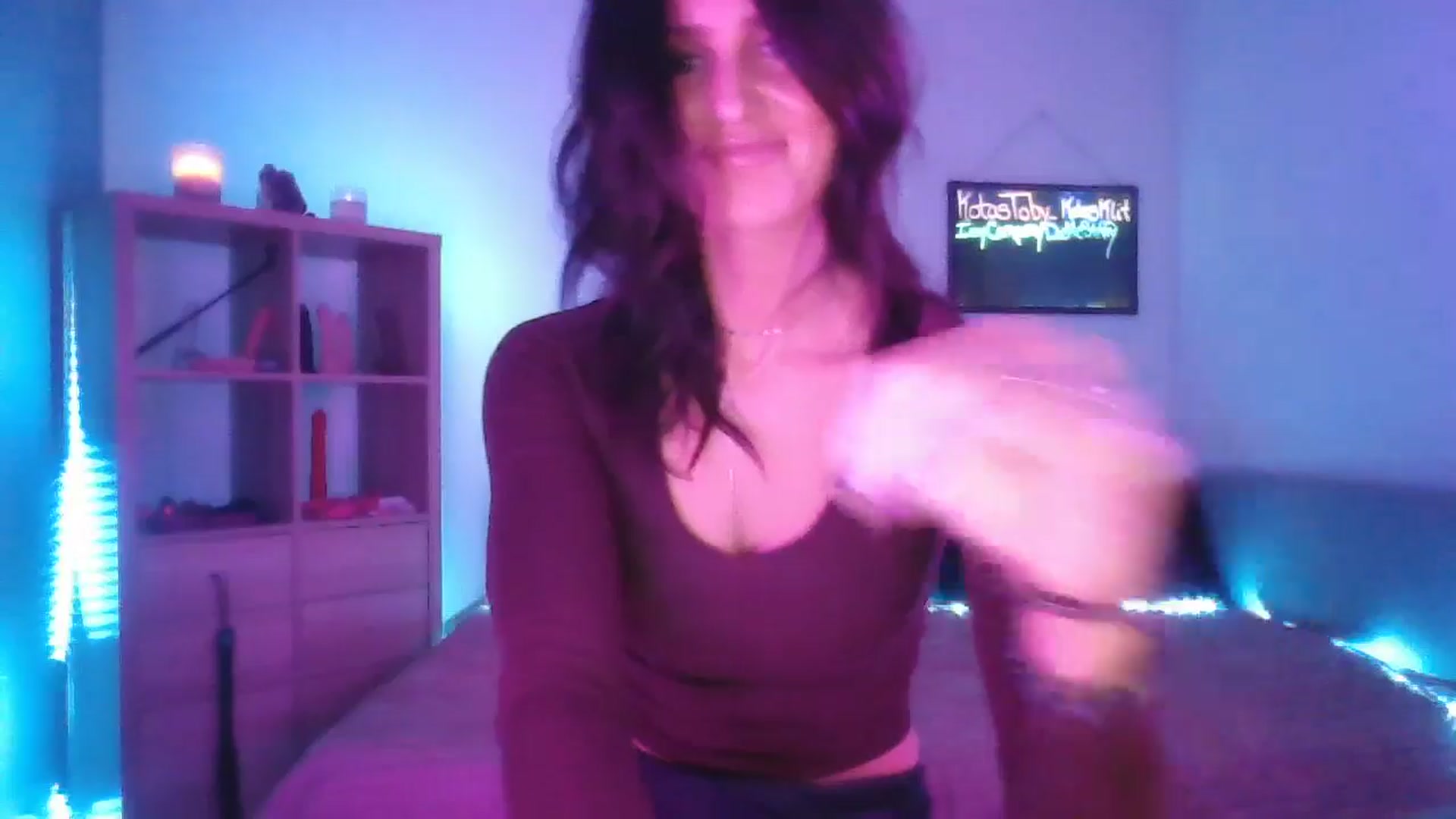 Gallery image thumbnail from DakotaCox's myfreecams stream on, 04/22/2025, 03:52 image 8 of 20