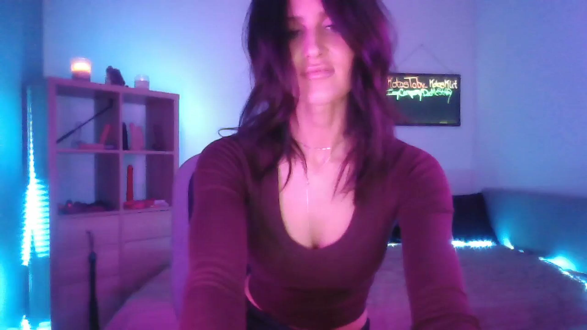 Gallery image thumbnail from DakotaCox's myfreecams stream on, 04/22/2025, 03:52 image 3 of 20
