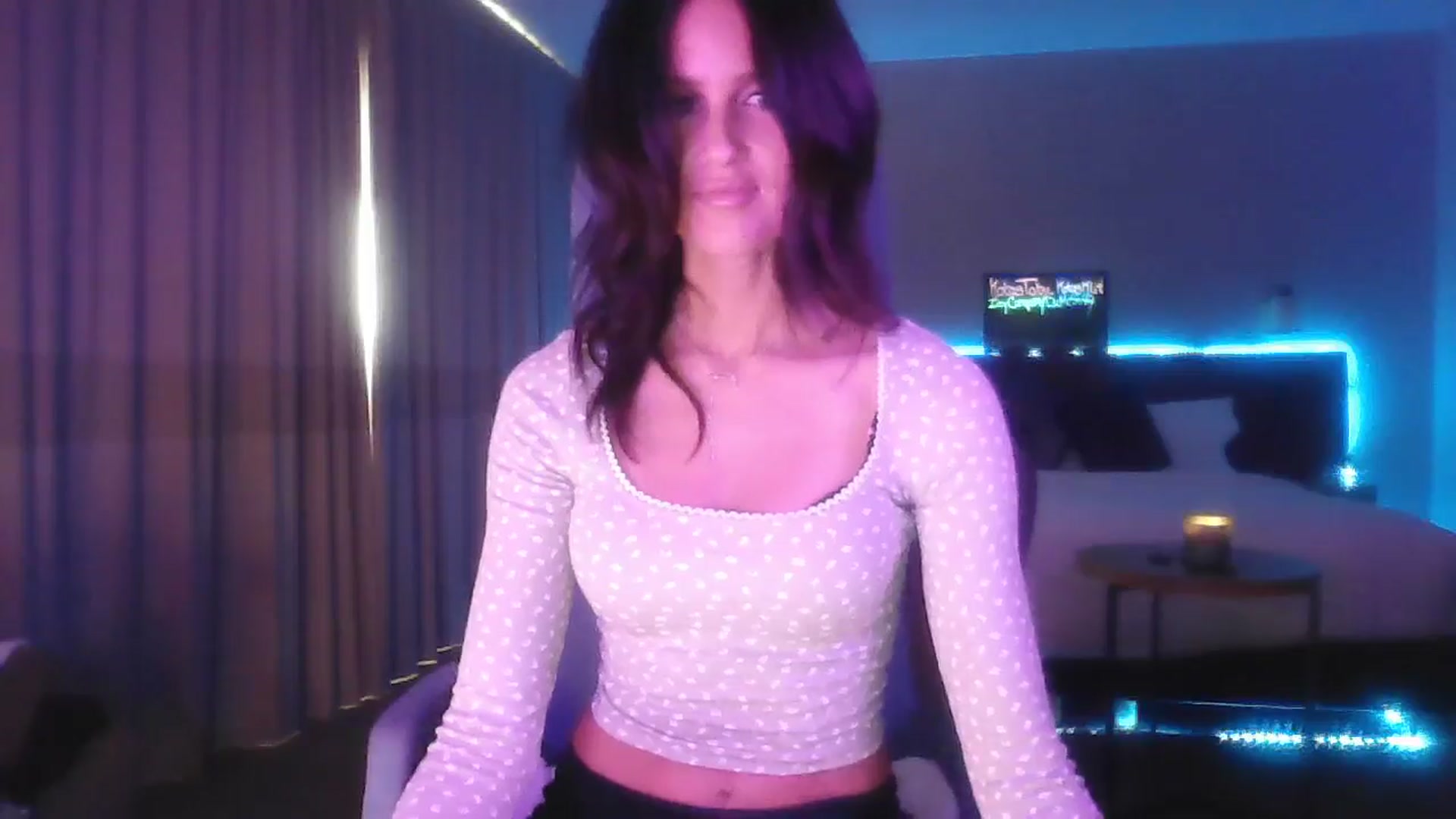 Gallery image thumbnail from DakotaCox's myfreecams stream on, 04/27/2025, 05:40 image 8 of 20