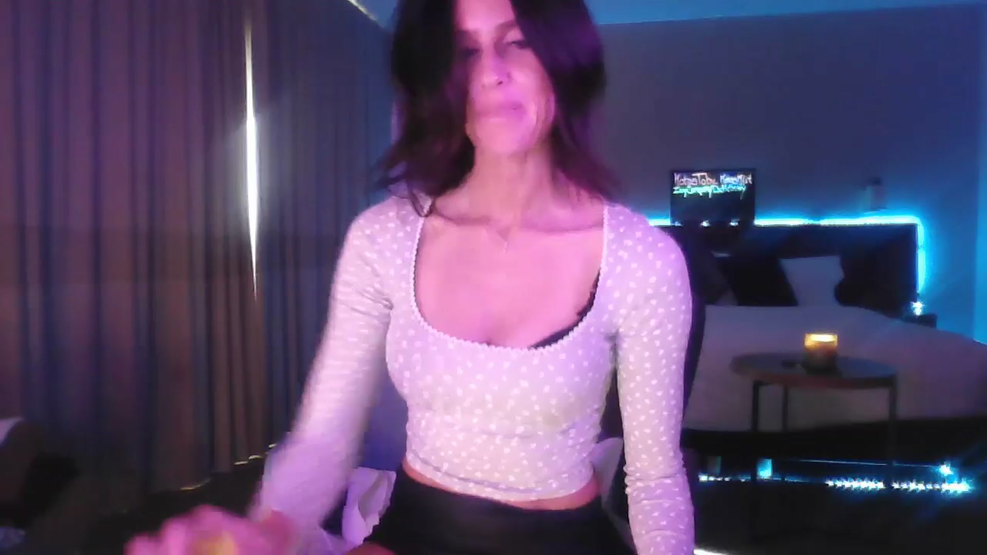 Gallery image thumbnail from DakotaCox's myfreecams stream on, 04/27/2025, 06:53 image 12 of 20
