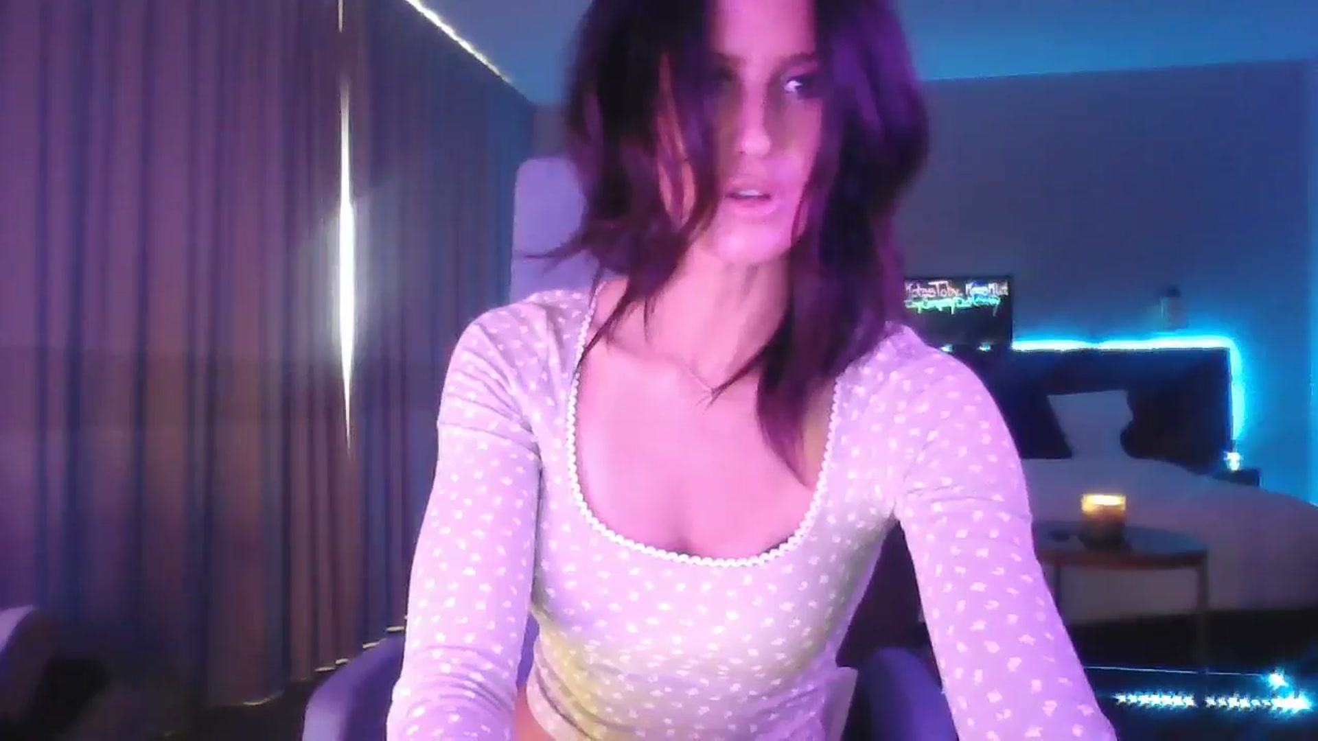 Gallery image thumbnail from DakotaCox's myfreecams stream on, 04/27/2025, 06:53 image 7 of 20