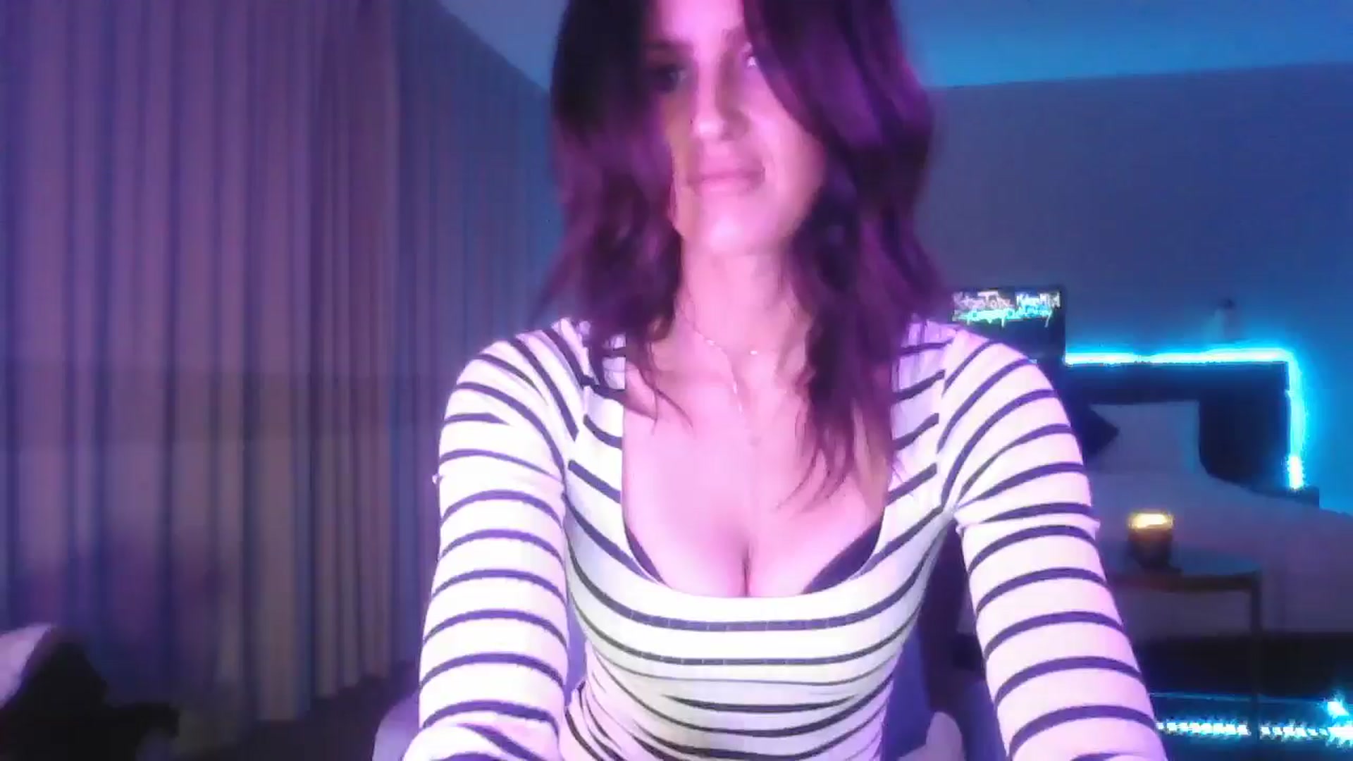 Gallery image thumbnail from DakotaCox's myfreecams stream on, 04/28/2025, 02:32 image 5 of 20