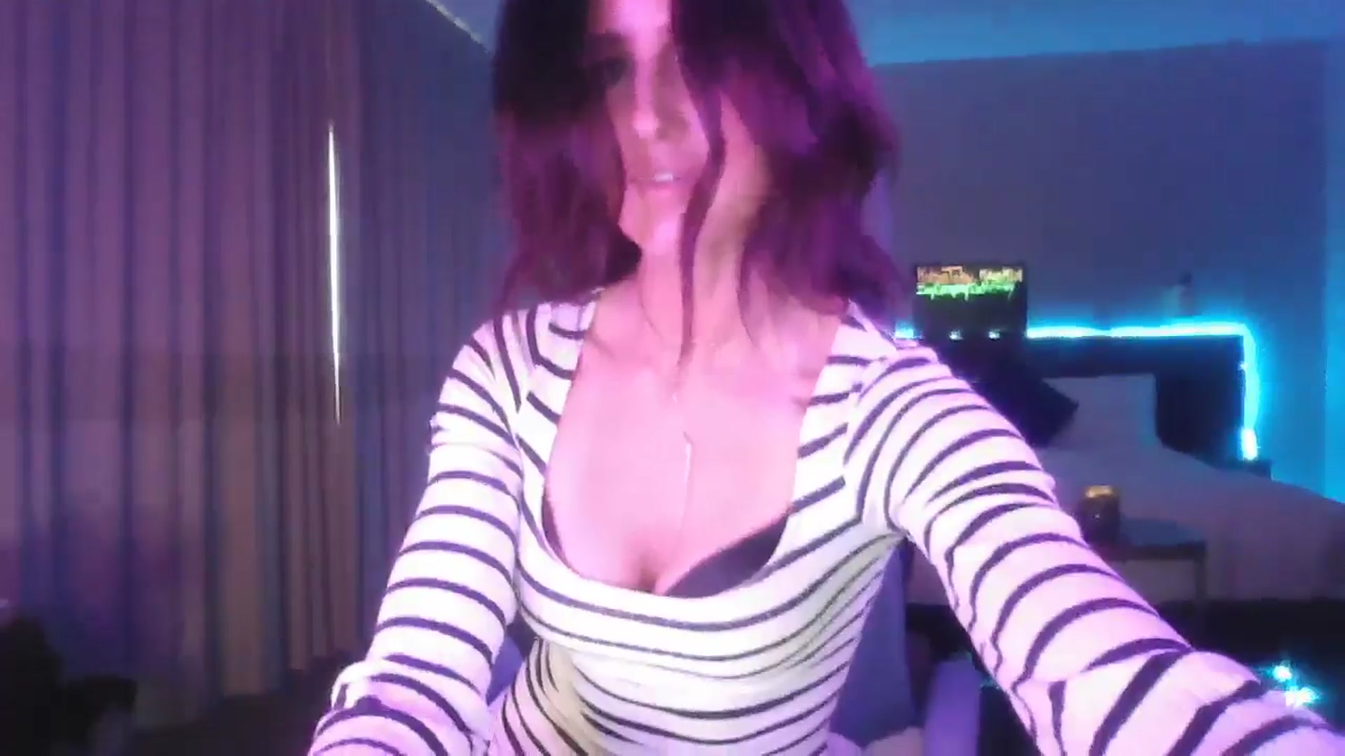 Gallery image thumbnail from DakotaCox's myfreecams stream on, 04/28/2025, 04:20 image 7 of 20