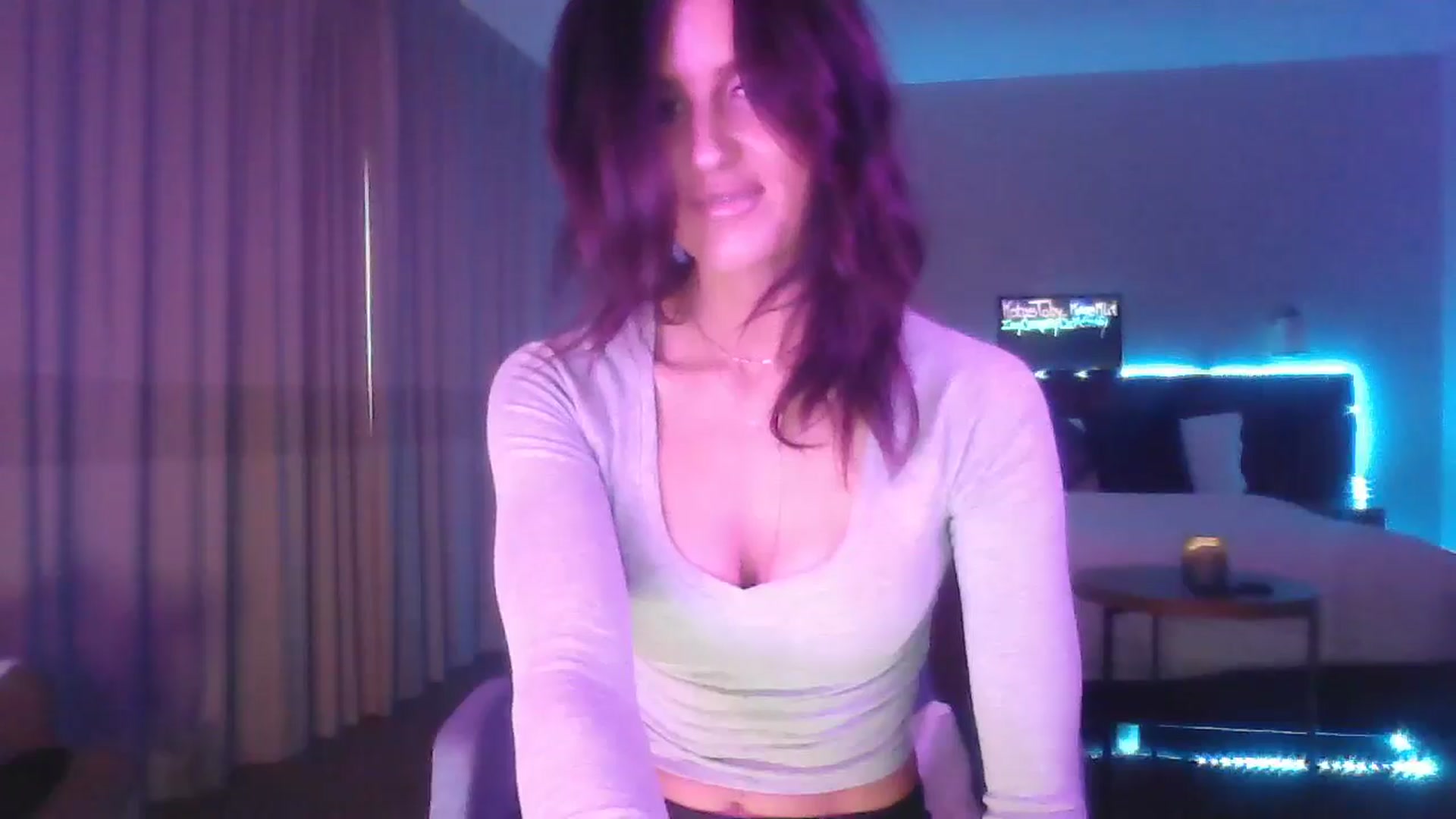 Gallery image thumbnail from DakotaCox's myfreecams stream on, 04/29/2025, 03:36 image 18 of 20