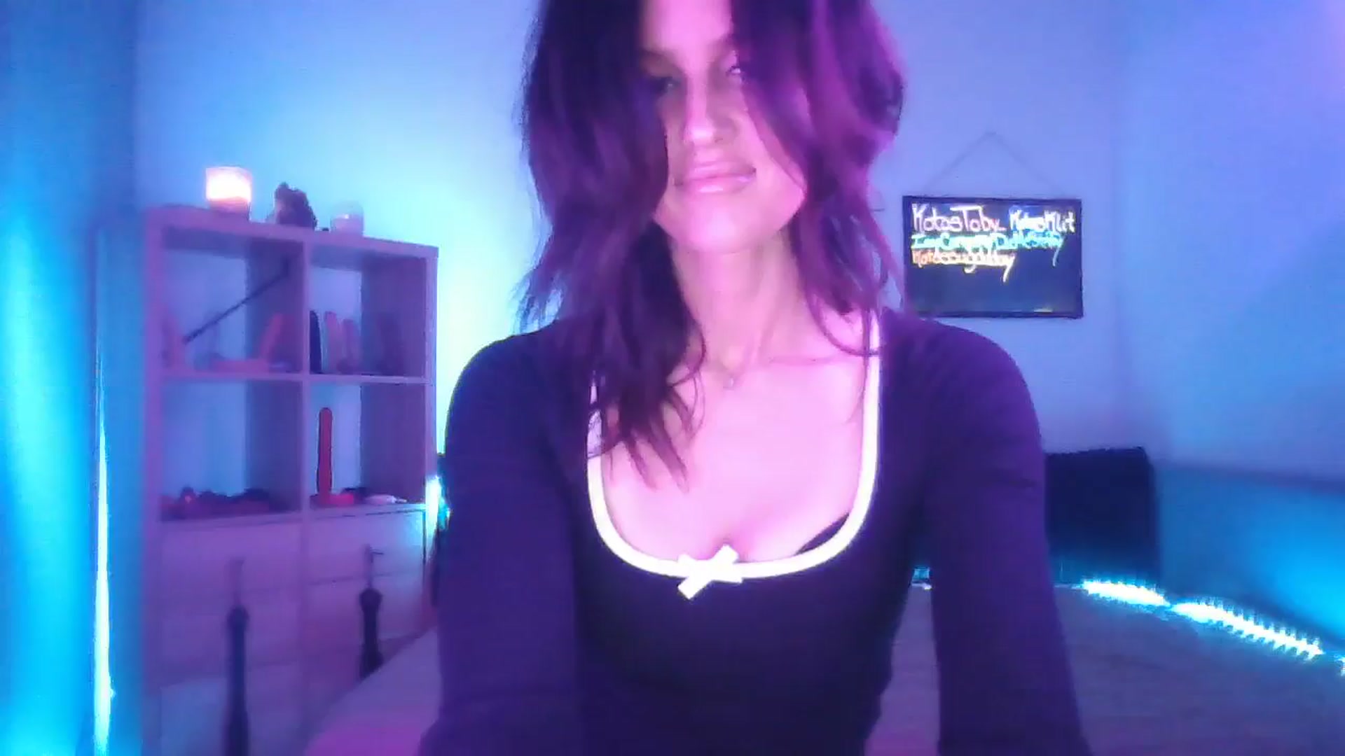 Gallery image thumbnail from DakotaCox's myfreecams stream on, 05/02/2025, 02:55 image 3 of 20