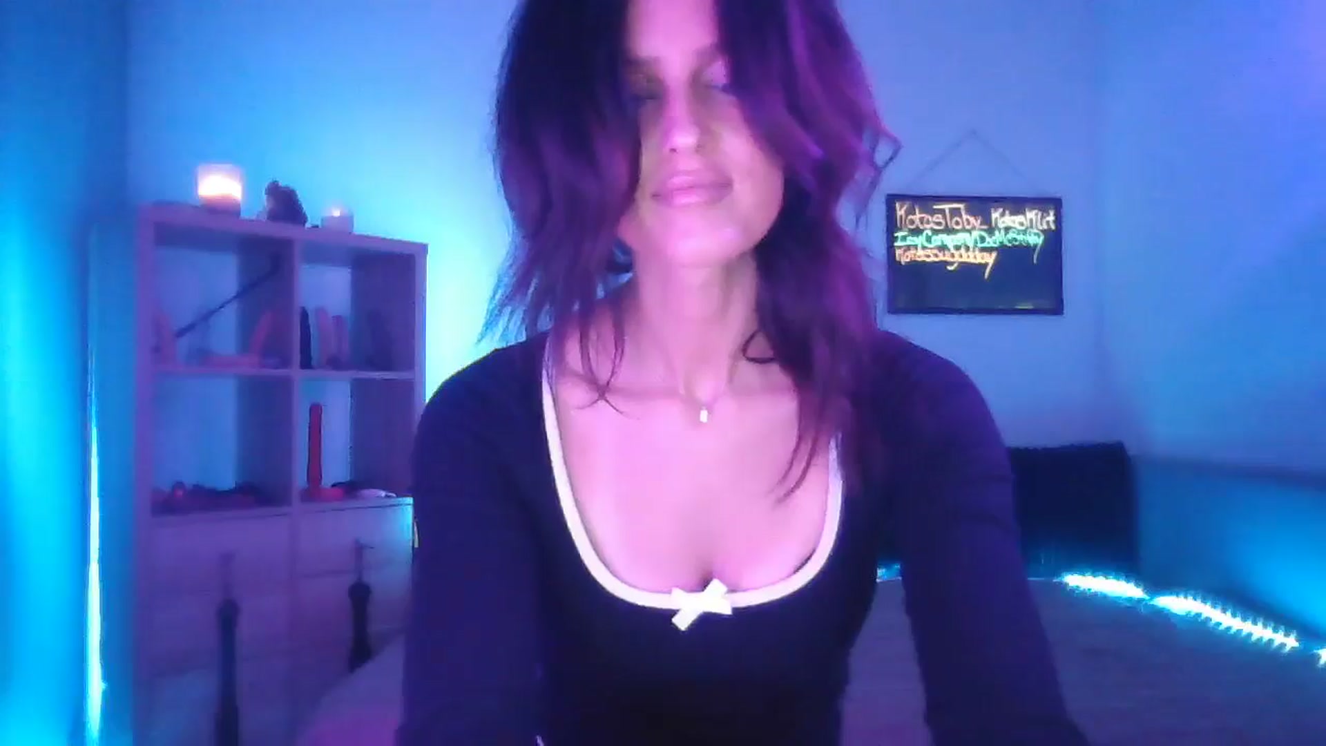 Gallery image thumbnail from DakotaCox's myfreecams stream on, 05/02/2025, 02:55 image 13 of 20