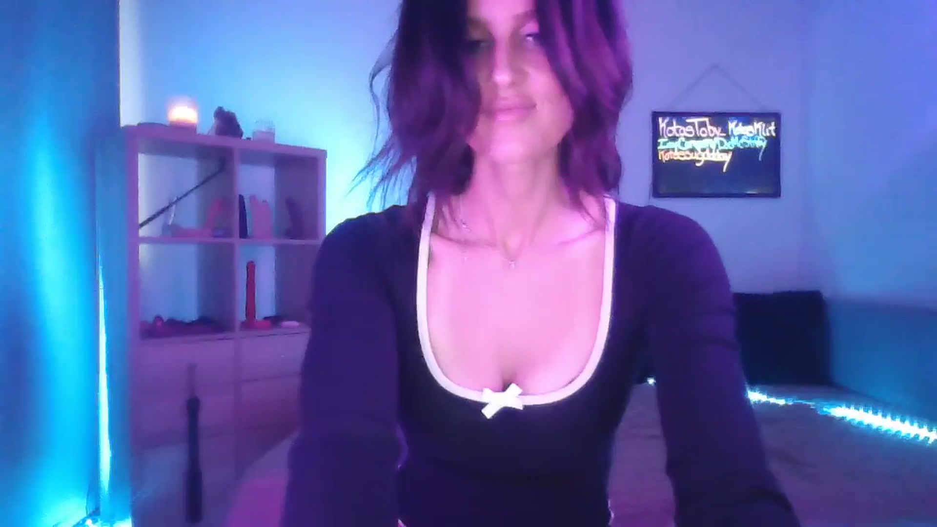 Gallery image thumbnail from DakotaCox's myfreecams stream on, 05/02/2025, 05:30 image 6 of 20