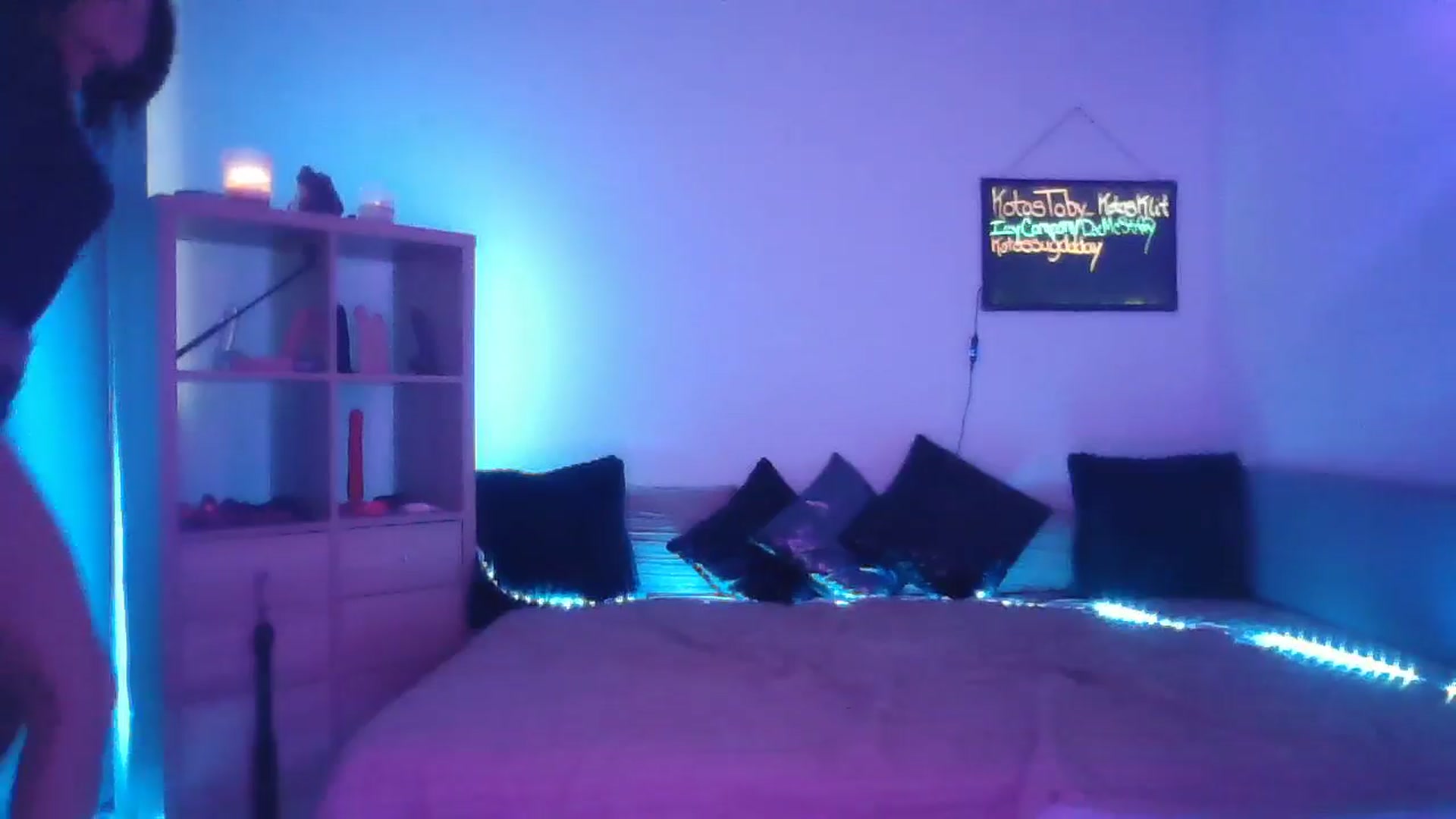 Gallery image thumbnail from DakotaCox's myfreecams stream on, 05/02/2025, 05:30 image 13 of 20