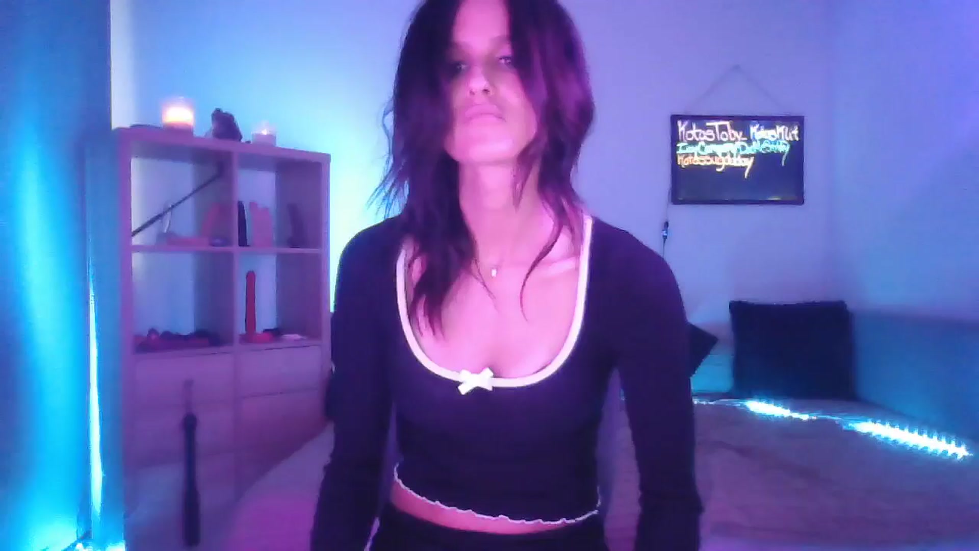 Gallery image thumbnail from DakotaCox's myfreecams stream on, 05/02/2025, 05:30 image 1 of 20