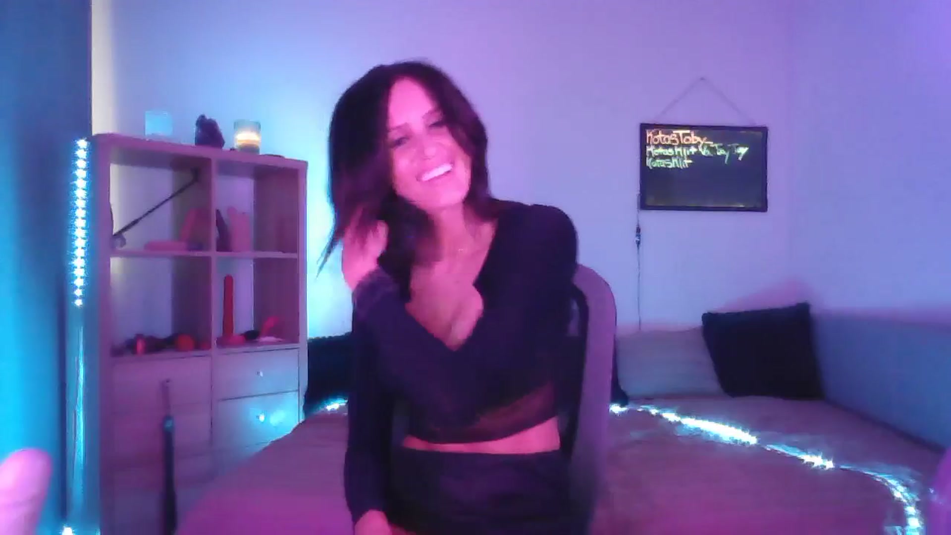 Gallery image thumbnail from DakotaCox's myfreecams stream on, 05/25/2025, 06:42 image 8 of 20