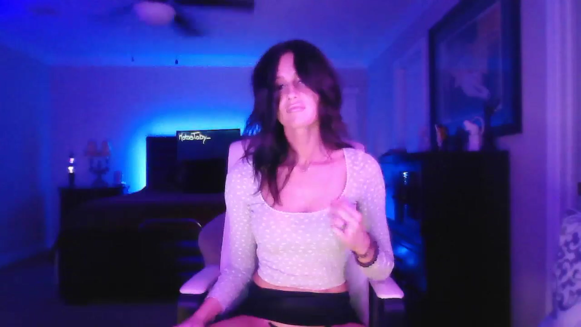Gallery image thumbnail from DakotaCox's myfreecams stream on, 09/22/2025, 03:14 image 19 of 20