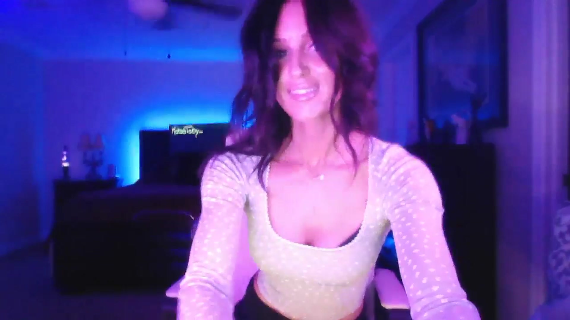 Gallery image thumbnail from DakotaCox's myfreecams stream on, 09/22/2025, 03:14 image 11 of 20