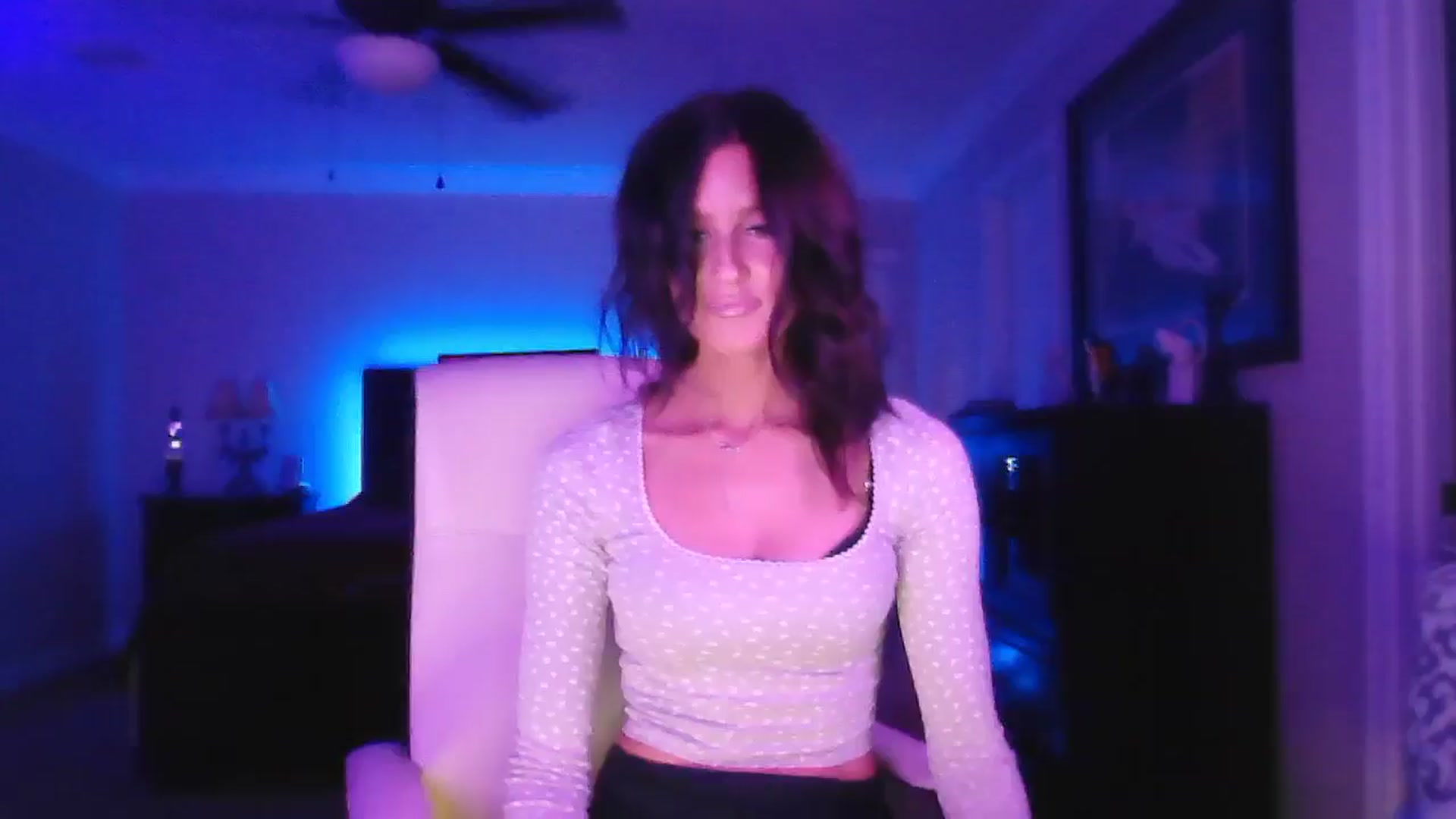 Gallery image thumbnail from DakotaCox's myfreecams stream on, 09/22/2025, 03:14 image 7 of 20