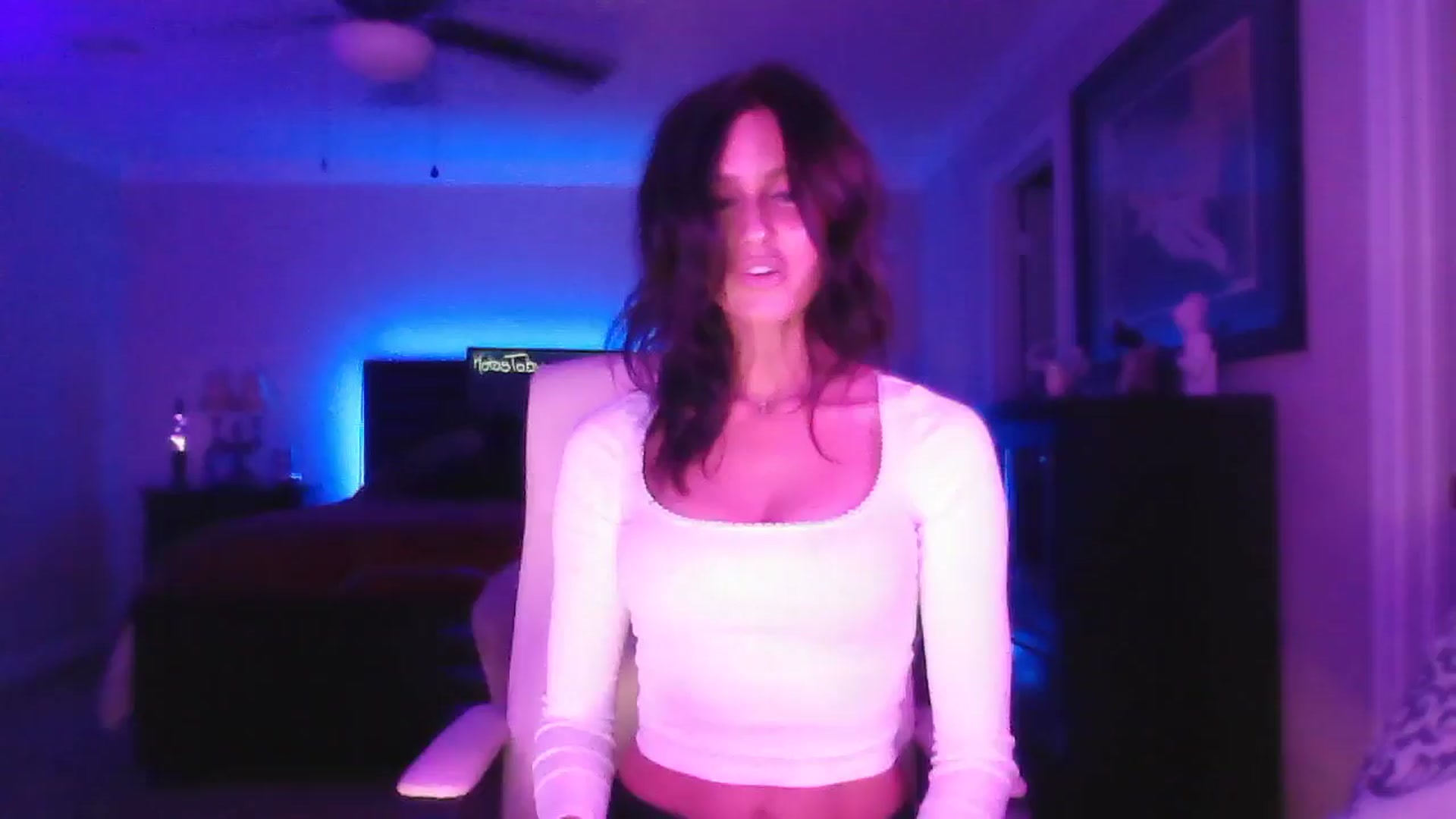 Gallery image thumbnail from DakotaCox's myfreecams stream on, 10/18/2025, 04:11 image 1 of 20