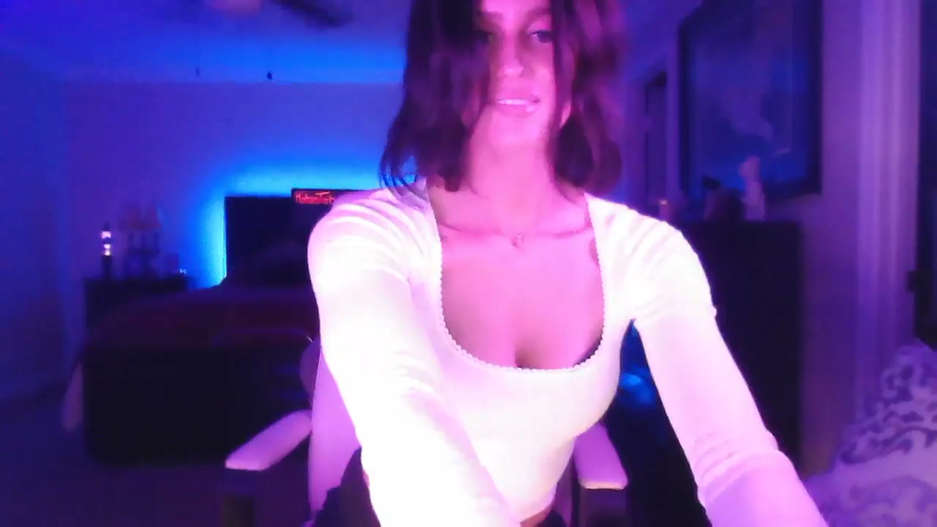 Gallery image thumbnail from DakotaCox's myfreecams stream on, 10/18/2025, 04:11 image 13 of 20