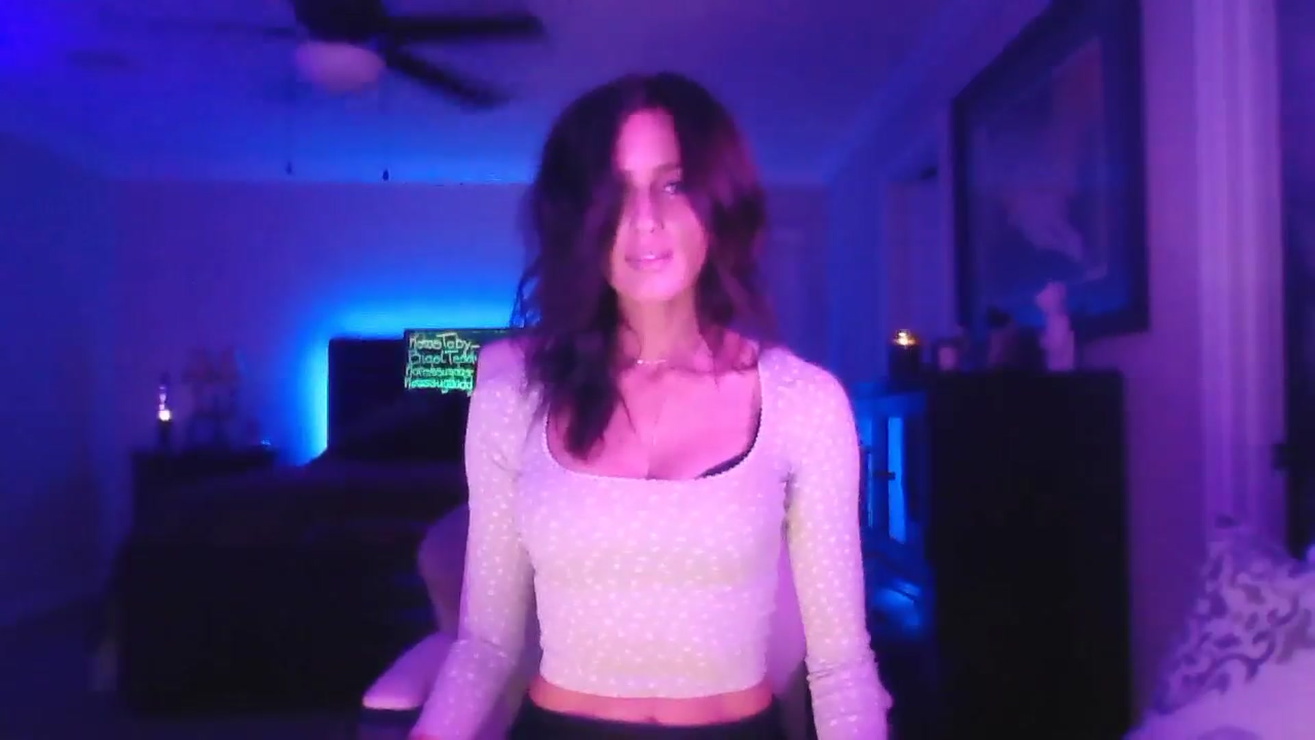 Gallery image thumbnail from DakotaCox's myfreecams stream on, 10/27/2025, 02:12 image 3 of 20