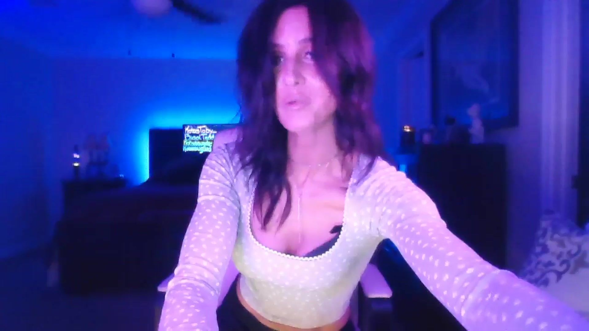 Gallery image thumbnail from DakotaCox's myfreecams stream on, 10/27/2025, 02:12 image 14 of 20