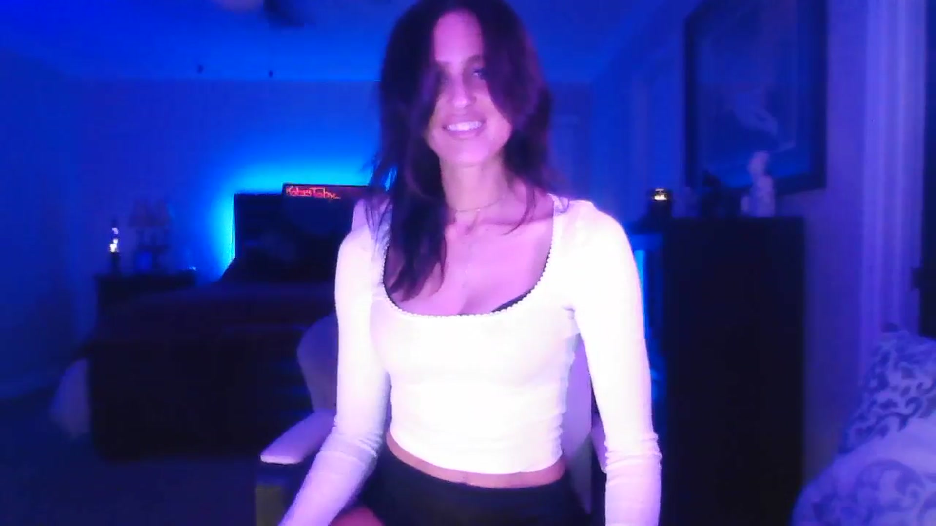 Gallery image thumbnail from DakotaCox's myfreecams stream on, 11/09/2025, 05:21 image 10 of 20