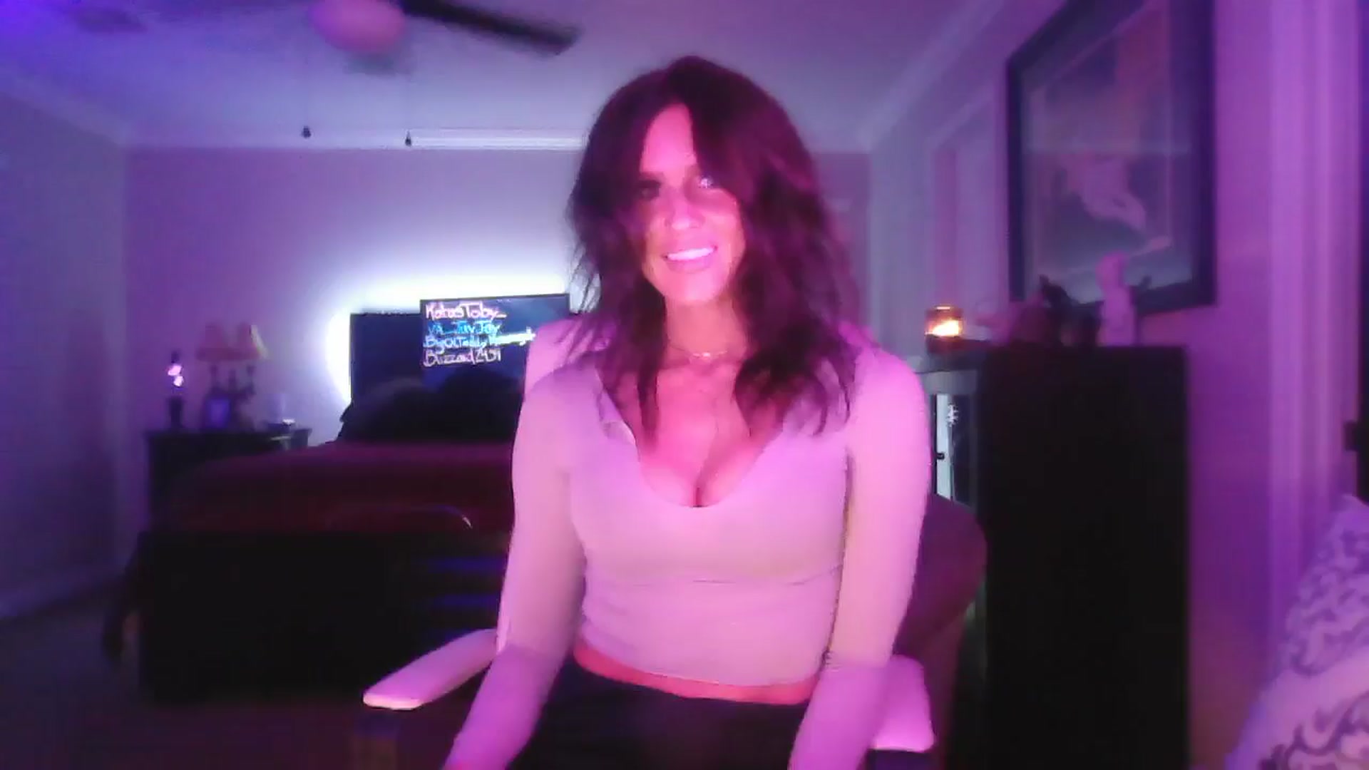 Gallery image thumbnail from DakotaCox's myfreecams stream on, 11/21/2025, 05:31 image 1 of 20
