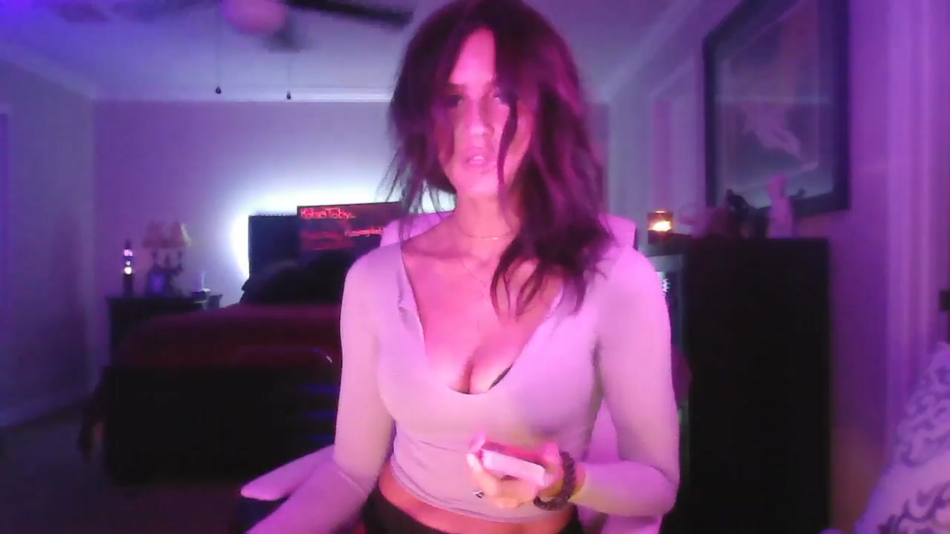 Gallery image thumbnail from DakotaCox's myfreecams stream on, 11/21/2025, 05:31 image 6 of 20