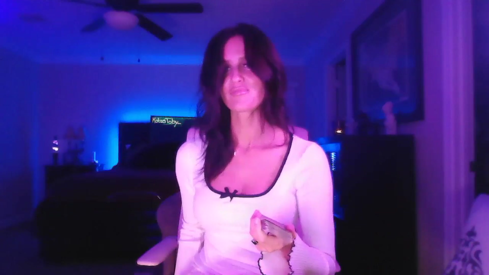 Gallery image thumbnail from DakotaCox's myfreecams stream on, 12/07/2025, 04:46 image 15 of 20