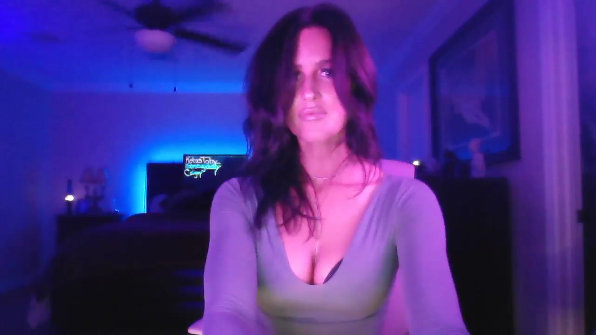 Gallery image thumbnail from DakotaCox's myfreecams stream on, 12/20/2025, 04:00 image 5 of 20