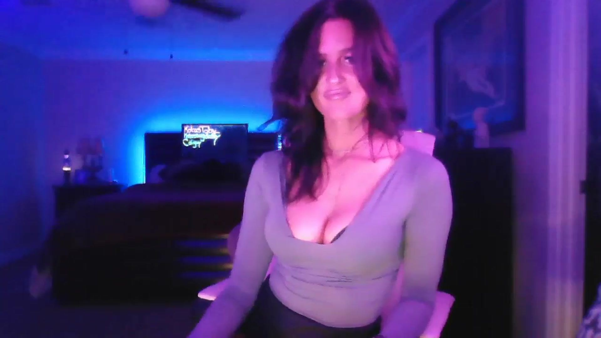 Gallery image thumbnail from DakotaCox's myfreecams stream on, 12/20/2025, 04:00 image 9 of 20