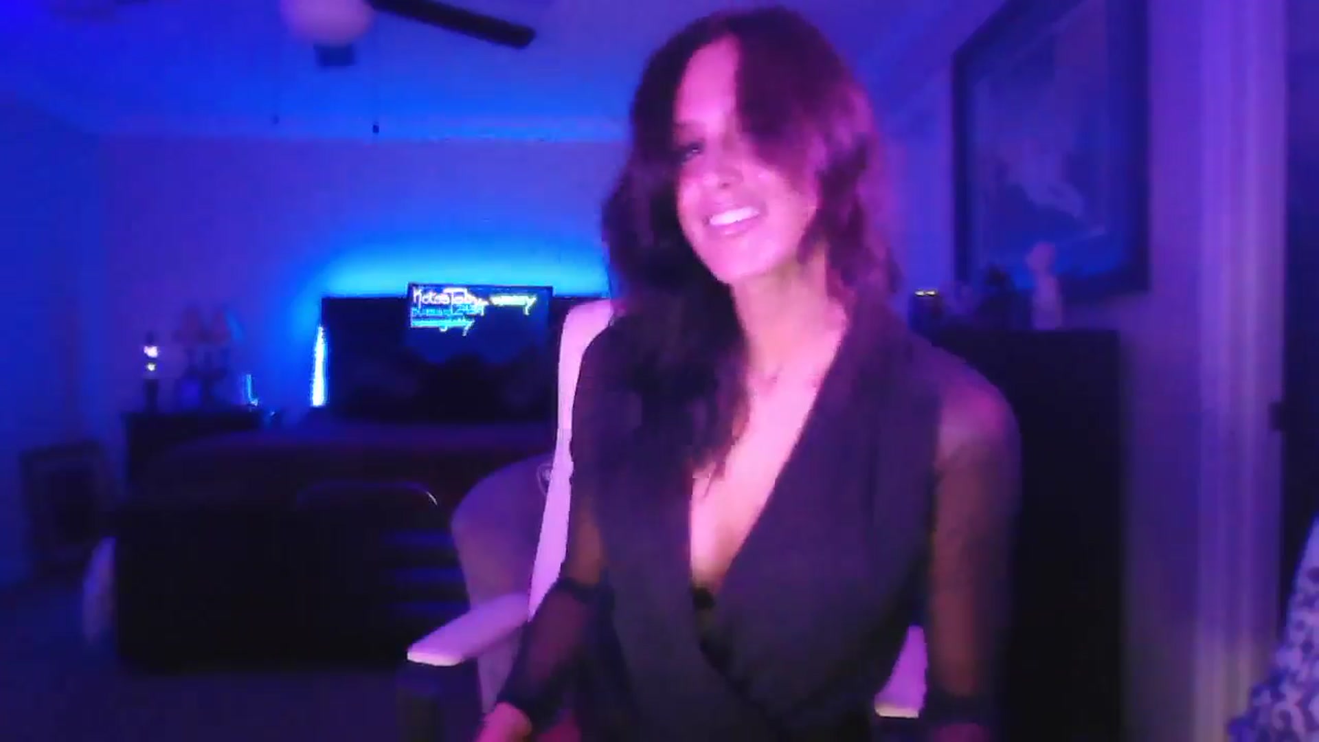 Gallery image thumbnail from DakotaCox's myfreecams stream on, 01/25/2026, 03:06 image 19 of 20