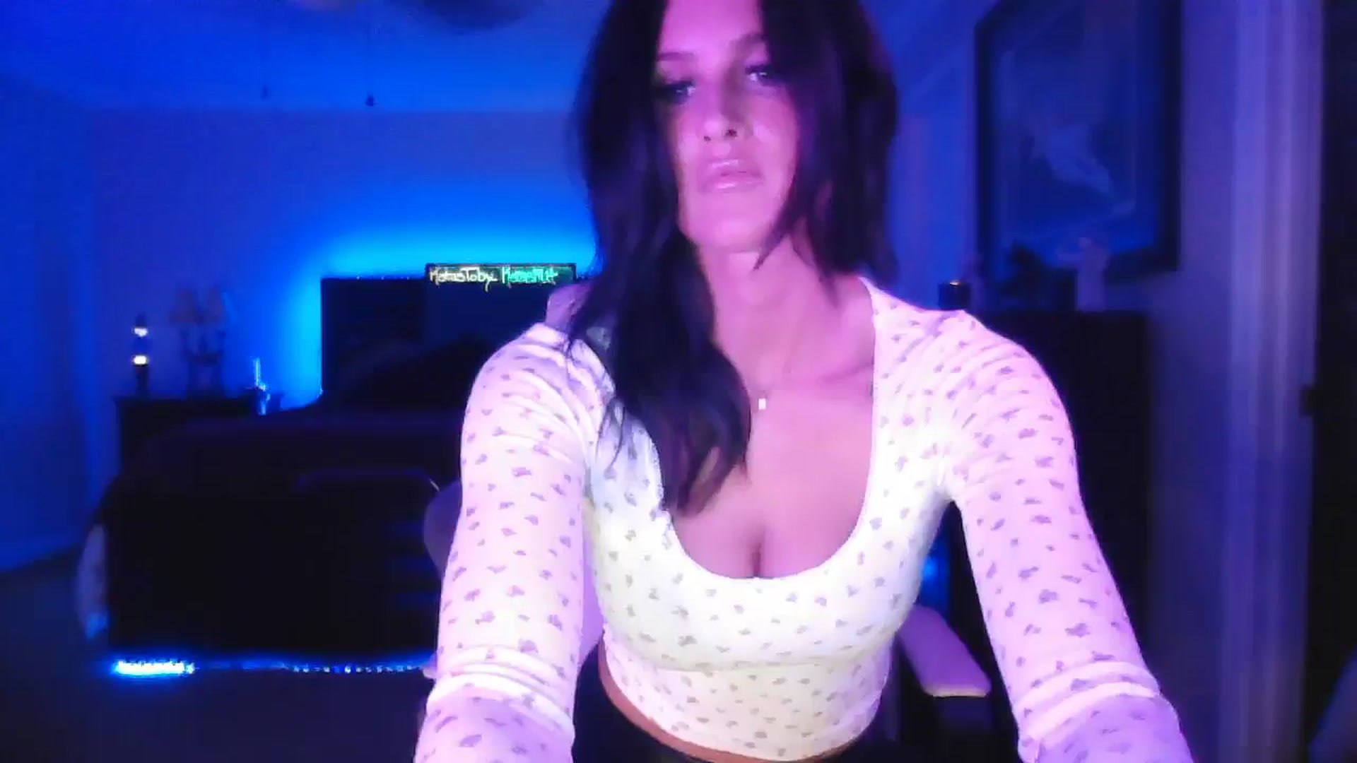 Gallery image thumbnail from DakotaCox's myfreecams stream on, 04/21/2026, 01:13 image 7 of 20