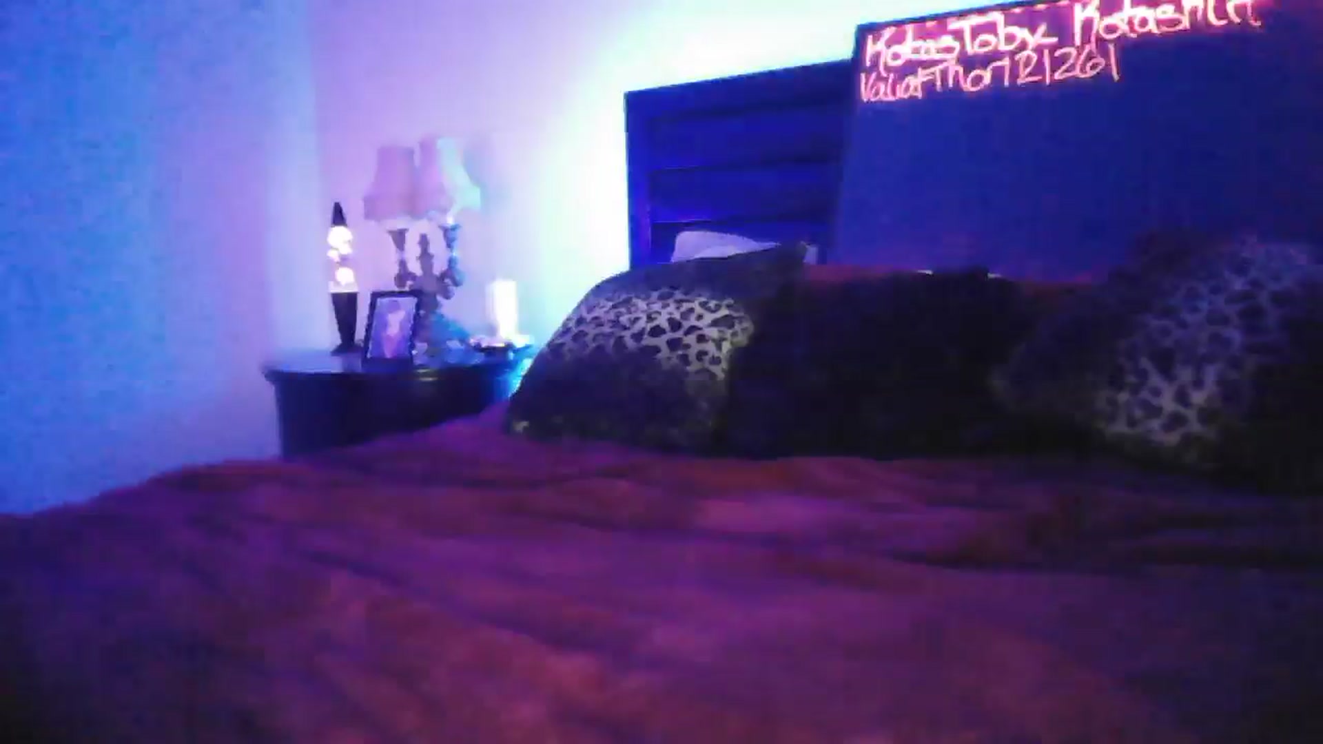 Gallery image thumbnail from DakotaCox's myfreecams stream on, 04/21/2026, 02:20 image 19 of 20