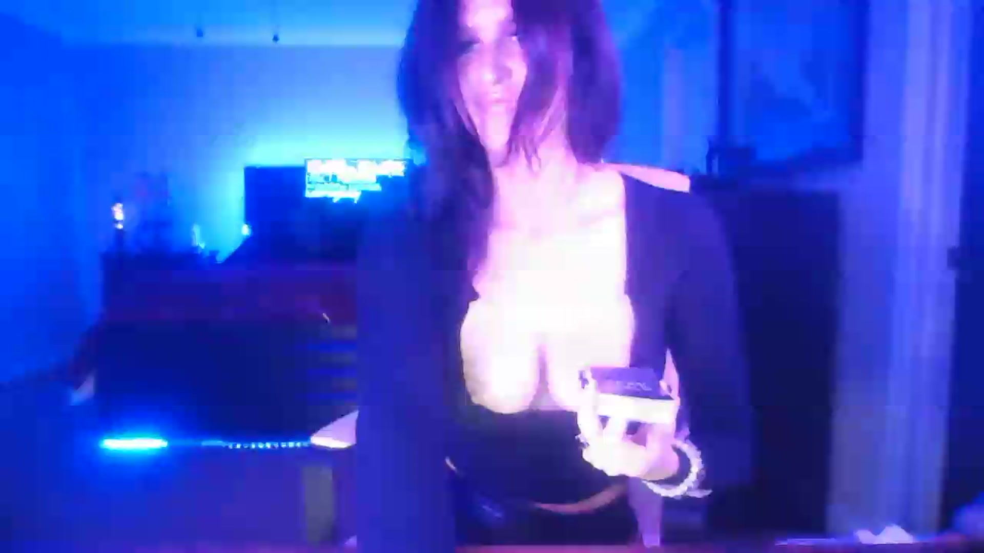 Gallery image thumbnail from DakotaCox's myfreecams stream on, 05/15/2026, 03:04 image 11 of 20