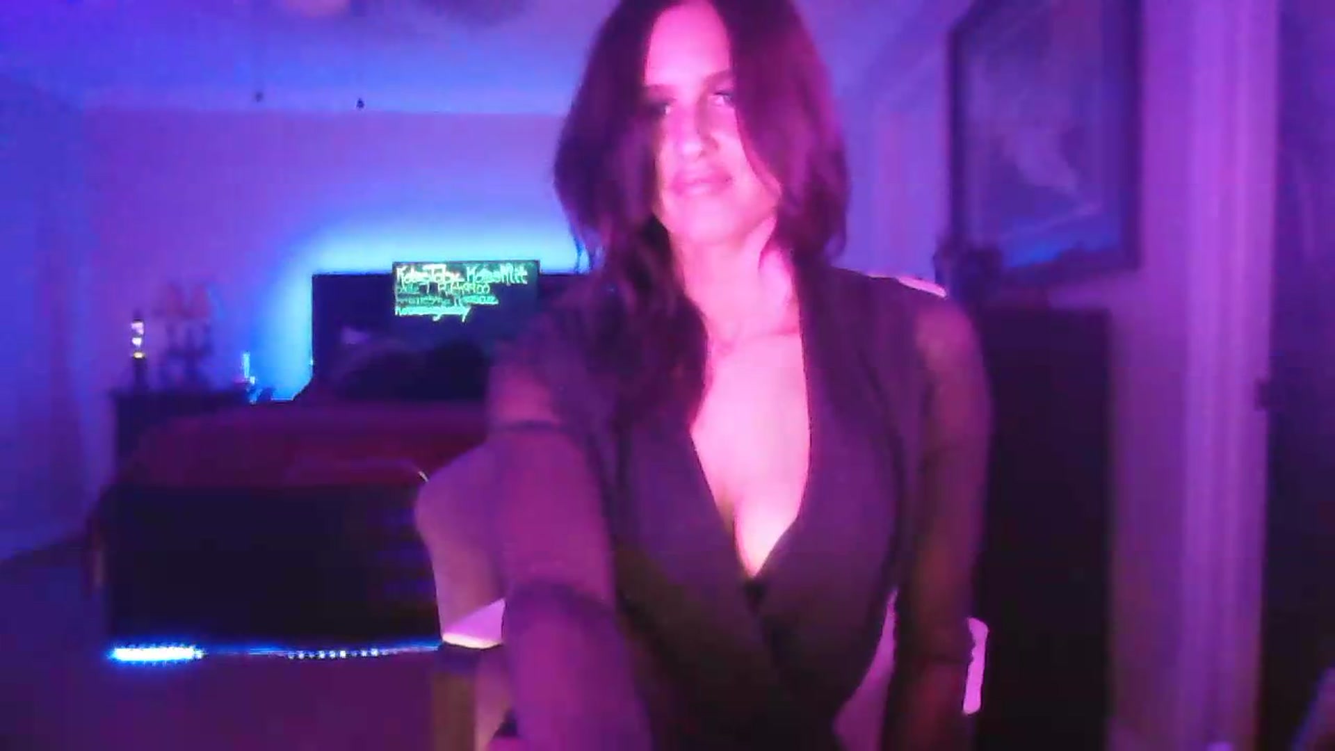 Gallery image thumbnail from DakotaCox's myfreecams stream on, 05/17/2026, 02:49 image 4 of 20