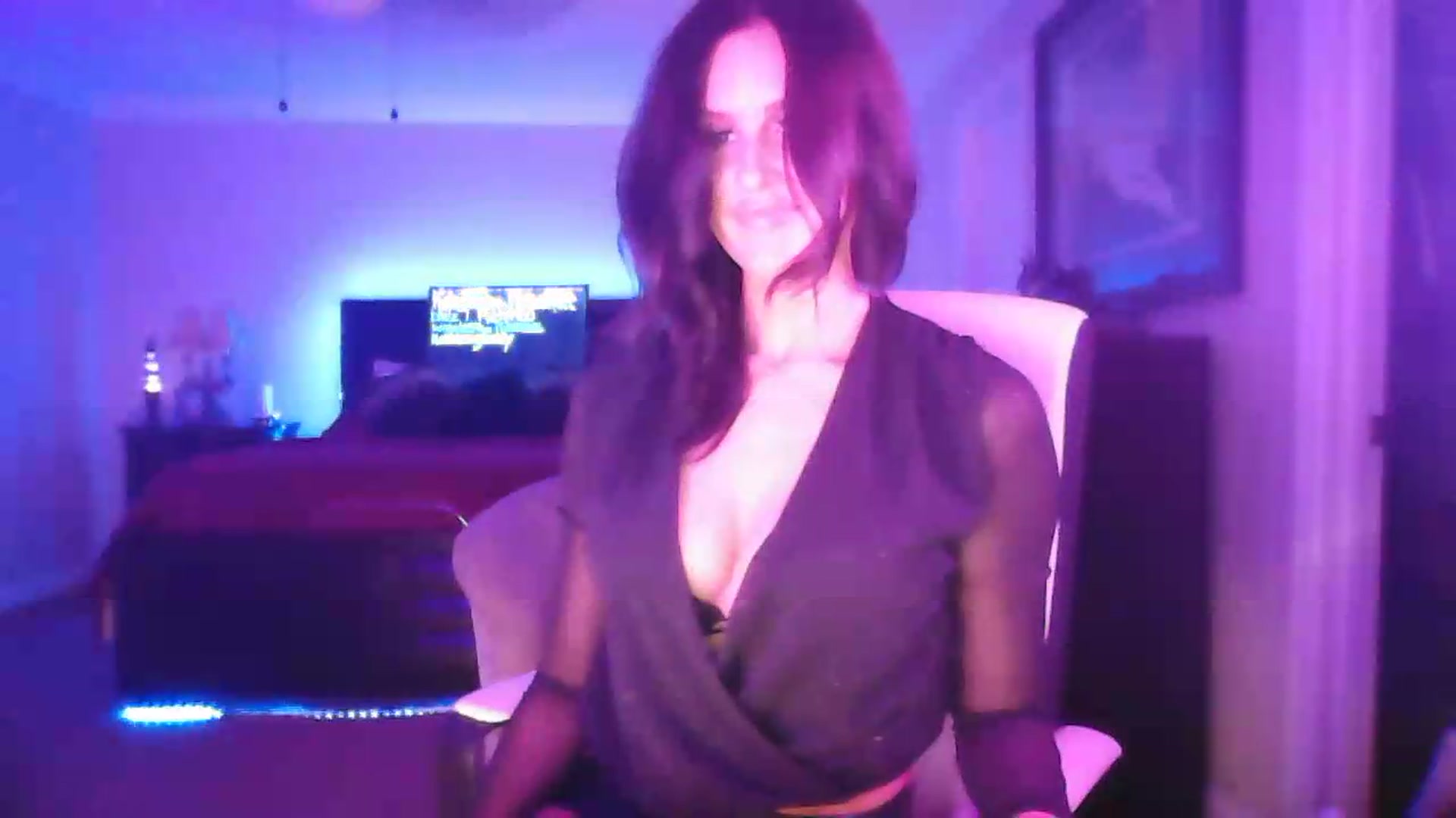 Gallery image thumbnail from DakotaCox's myfreecams stream on, 05/17/2026, 02:49 image 15 of 20