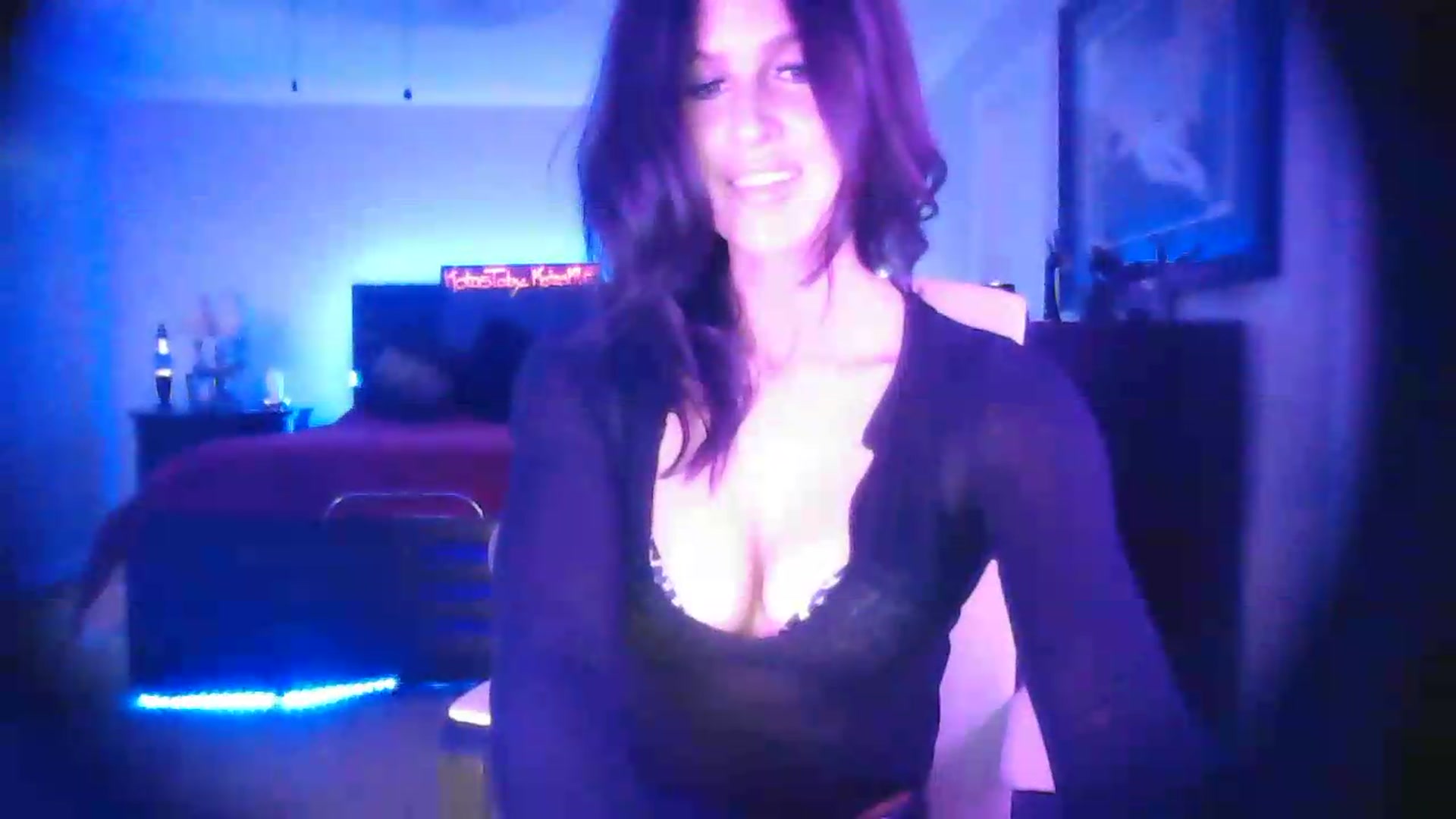 Gallery image thumbnail from DakotaCox's myfreecams stream on, 07/05/2026, 01:13 image 15 of 20