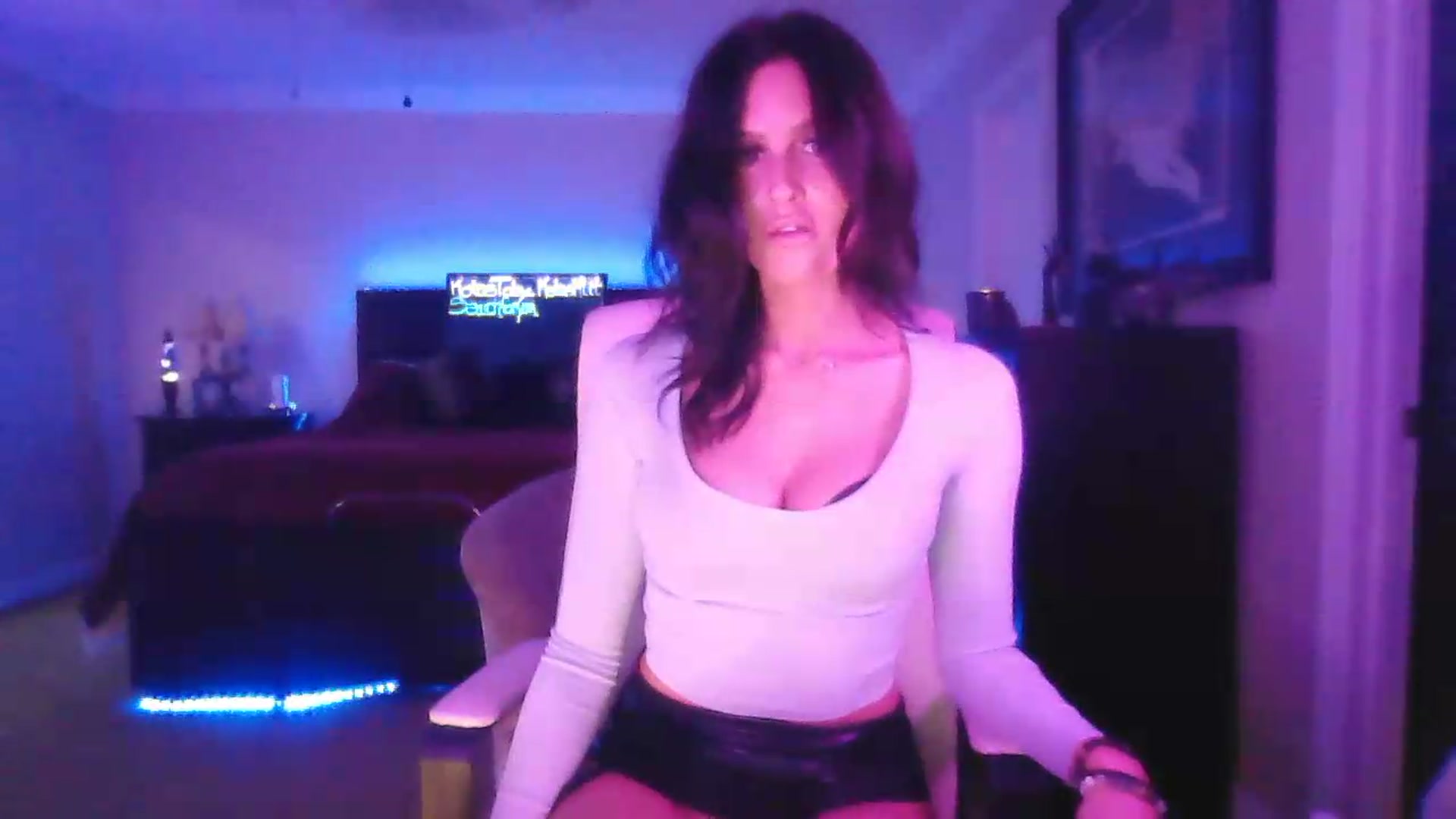Gallery image thumbnail from DakotaCox's myfreecams stream on, 07/07/2026, 24:29 image 16 of 20