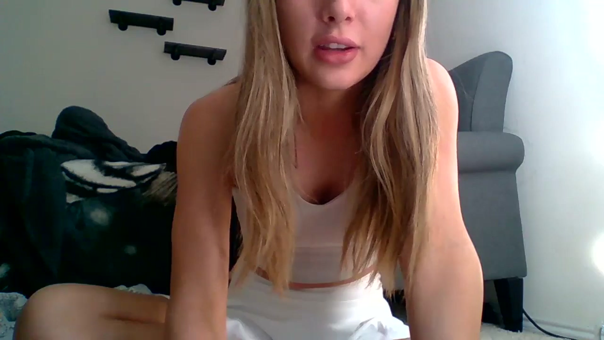 Gallery image thumbnail from Dakotadaniel's myfreecams stream on, 10/08/2024, 02:36 image 18 of 20