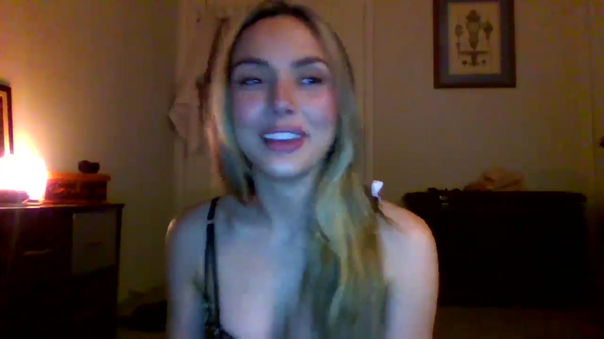 Gallery image thumbnail from Dakotadaniel's myfreecams stream on, 10/17/2024, 03:49 image 15 of 20