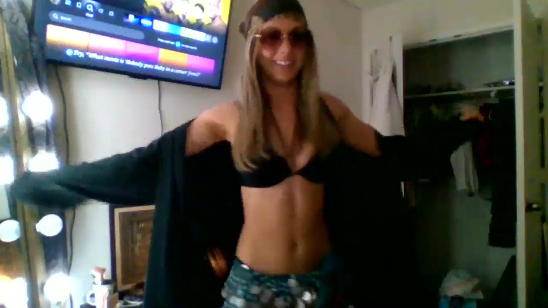 Gallery image thumbnail from Dakotadaniel's myfreecams stream on, 10/18/2024, 06:13 image 8 of 20
