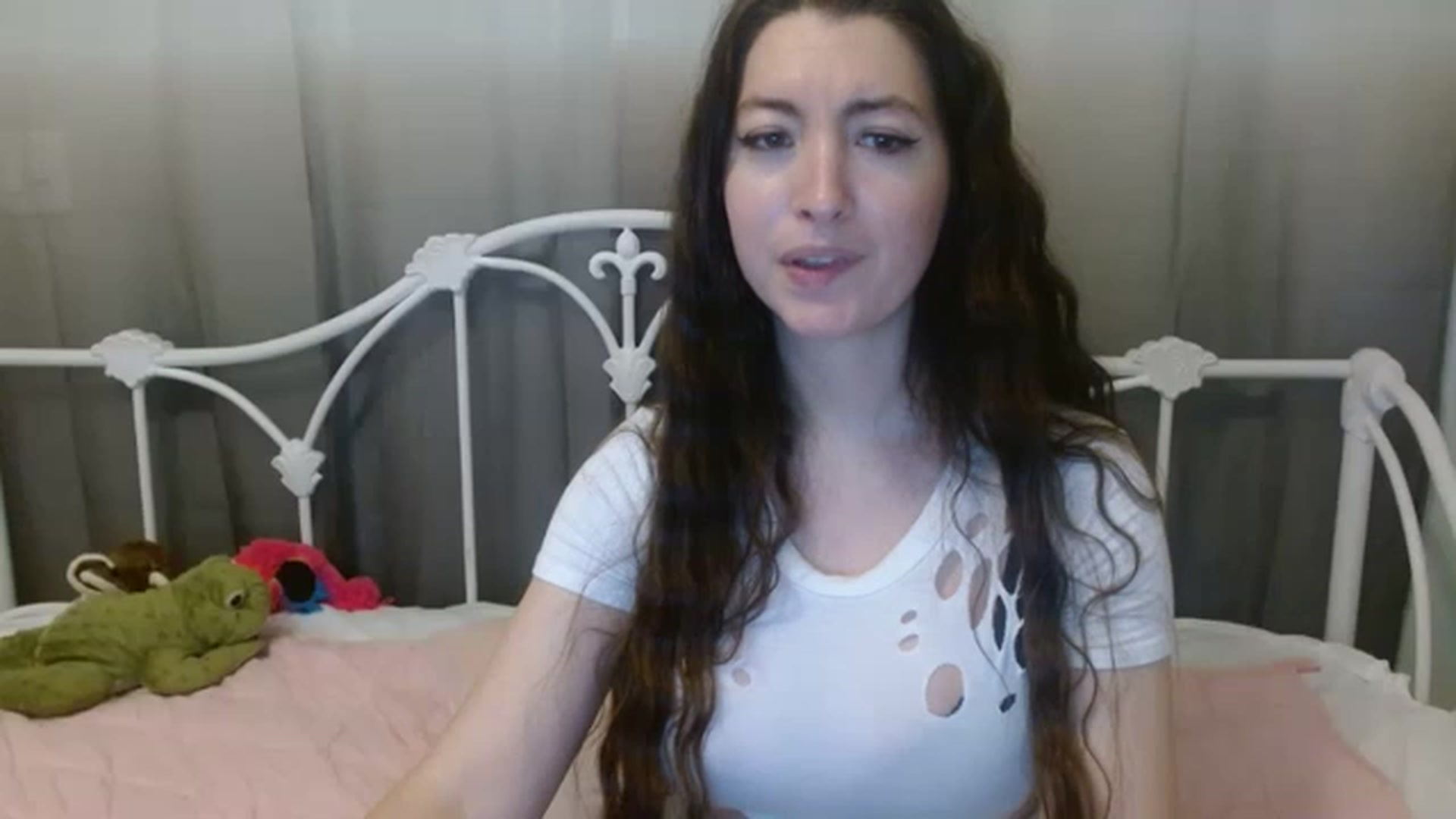 Gallery image thumbnail from DallasOhMy's myfreecams stream on, 12/05/2022, 24:35 image 14 of 20