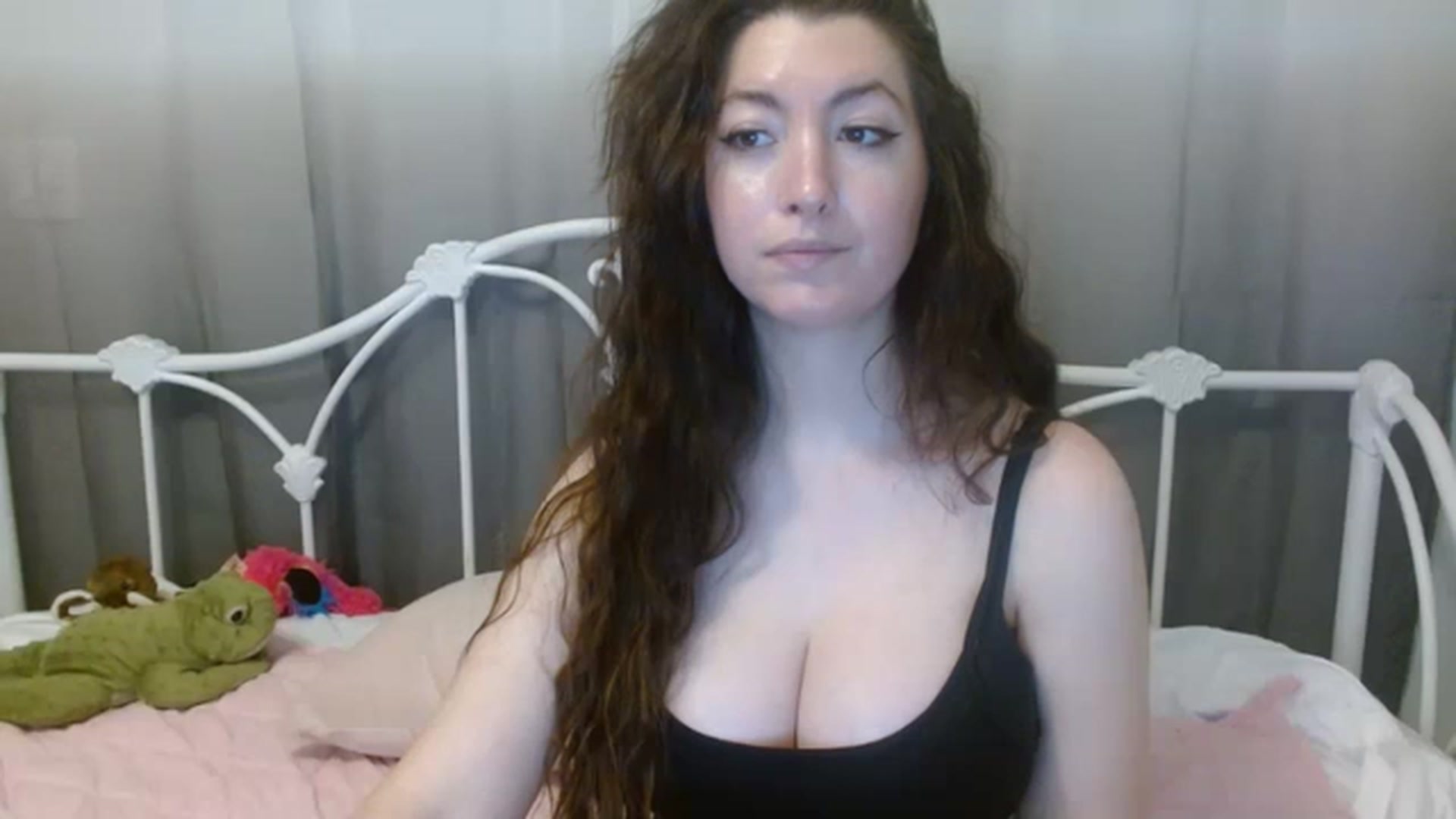 Gallery image thumbnail from DallasOhMy's myfreecams stream on, 12/05/2022, 21:49 image 18 of 20